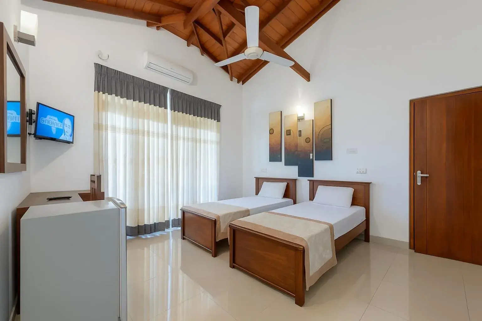 Deluxe Twin Room in Ranaya Residence Kandy Deluxe Twin Room in Ranaya Residence Kandy