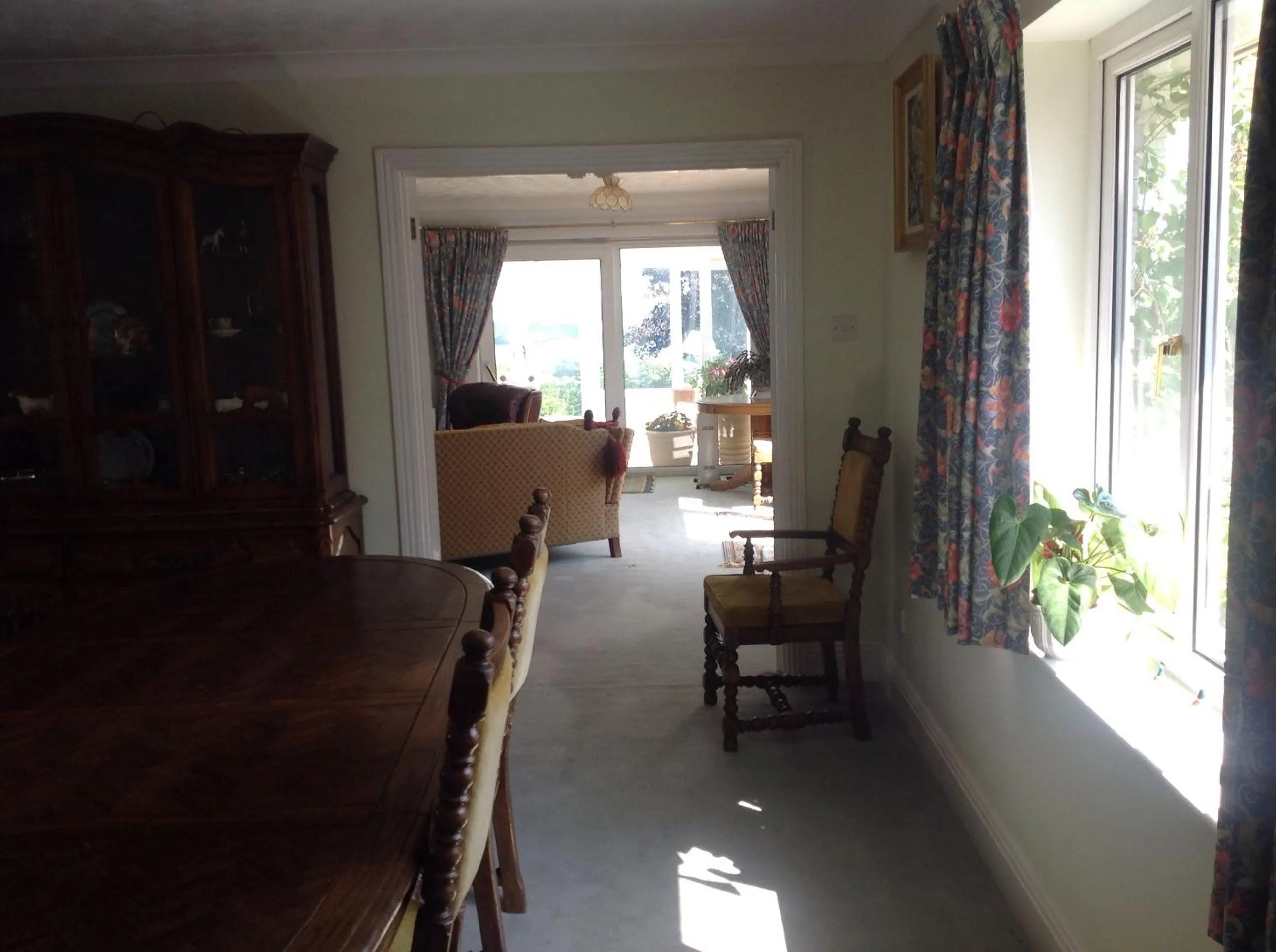 Dining area in Estuary View Farm