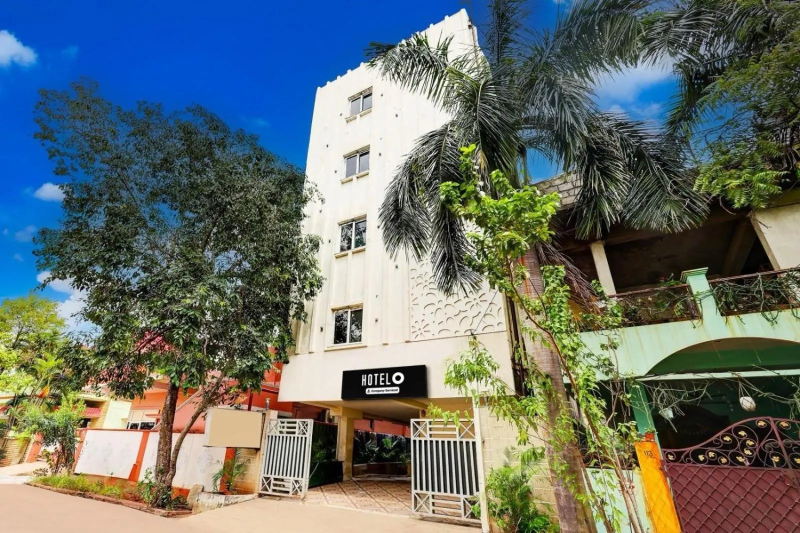 Facade/entrance in Hotel O Akshaya Bheemas Inn