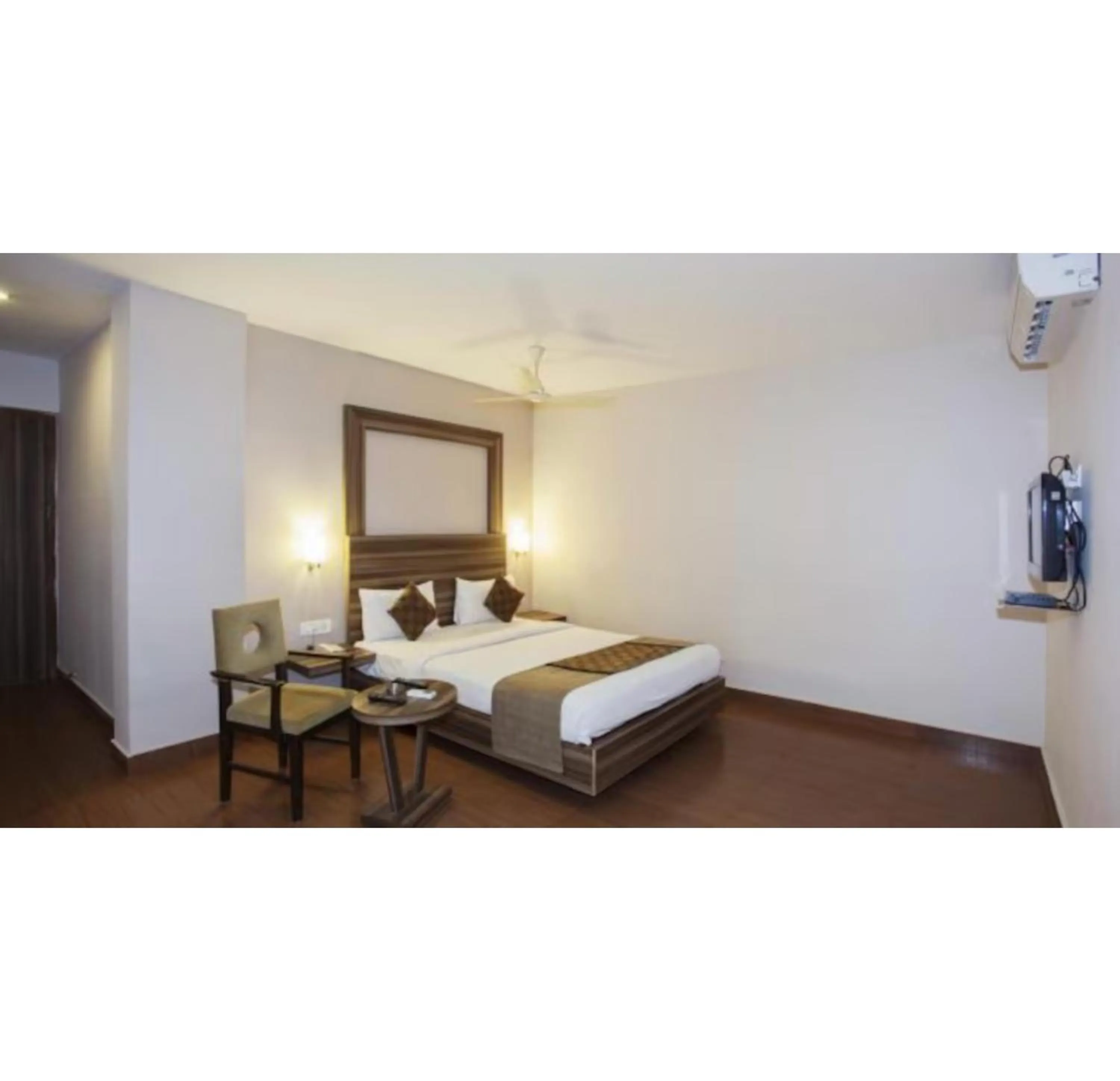 Photo of the whole room, Bed in La Sara Vista