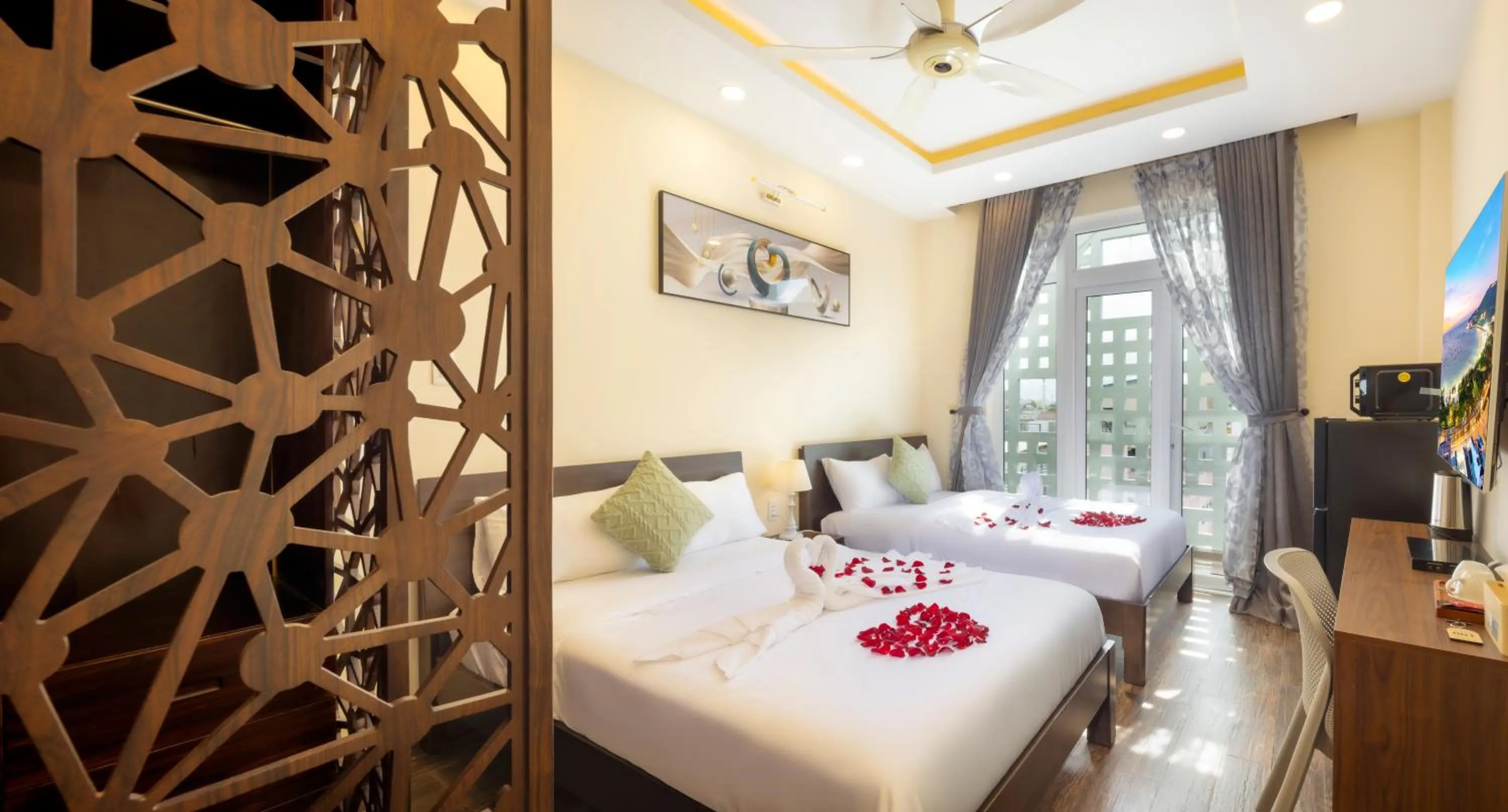 Bed in Diamond crown 2 Hotel