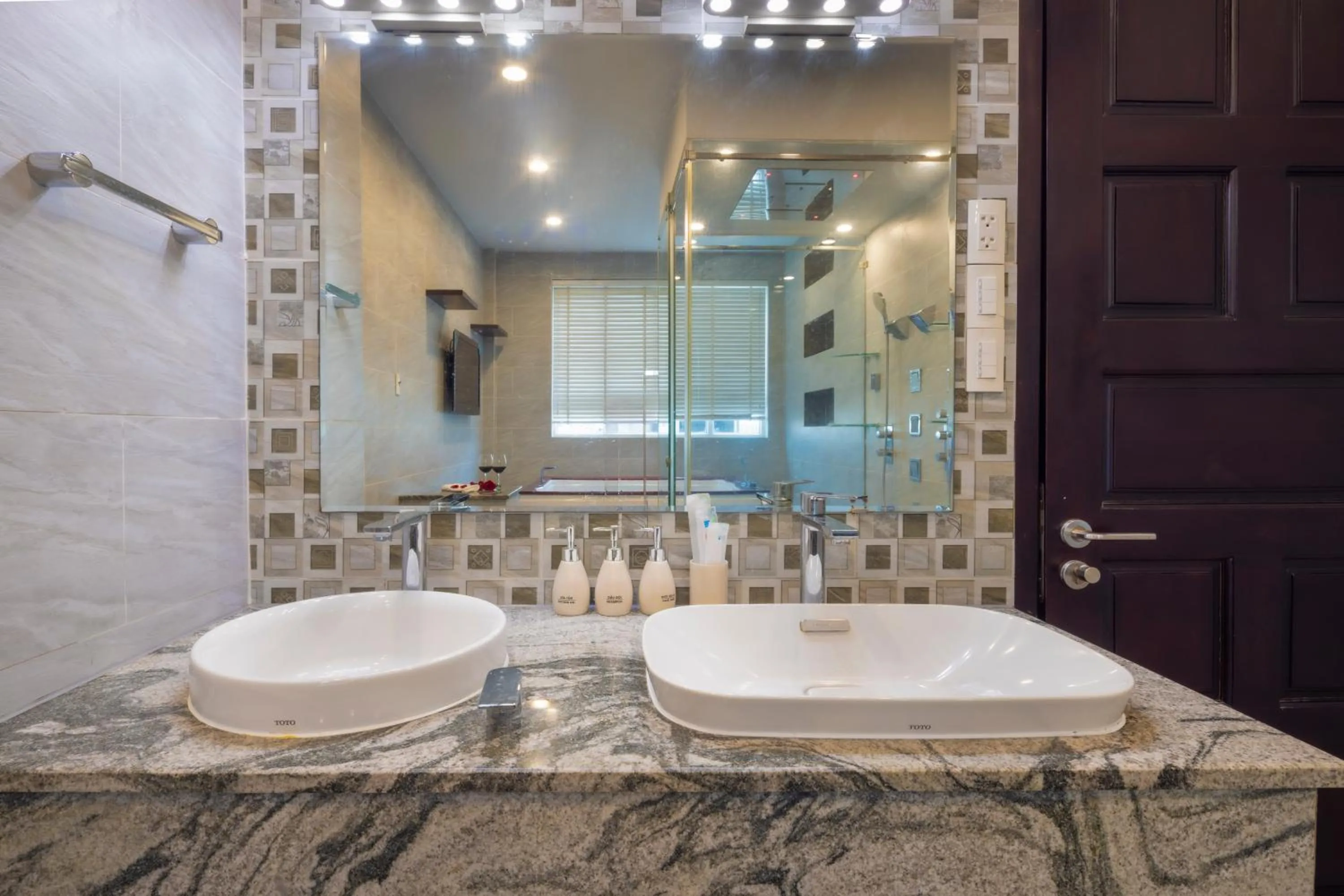 Bathroom in Diamond crown 2 Hotel