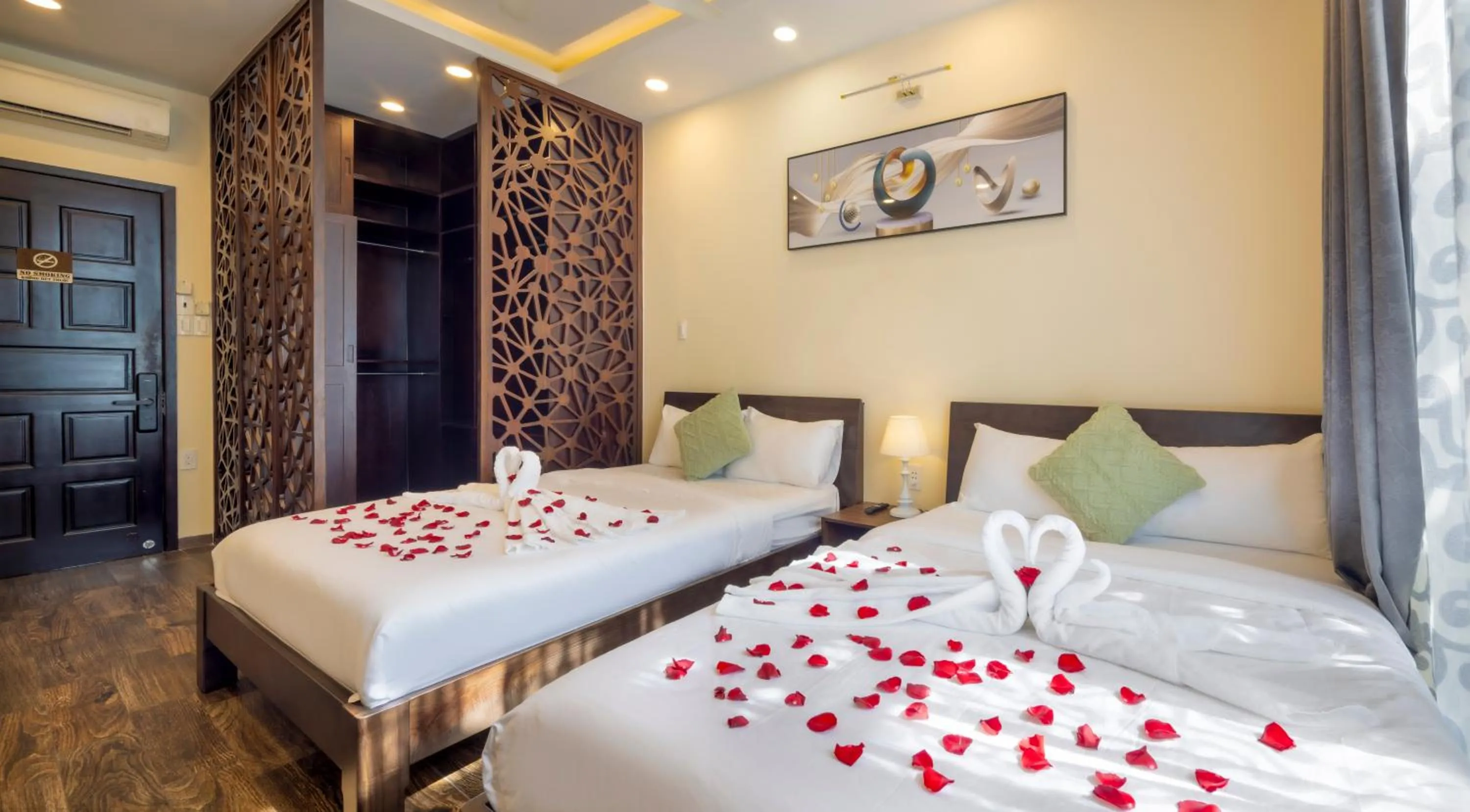 Bed in Diamond crown 2 Hotel