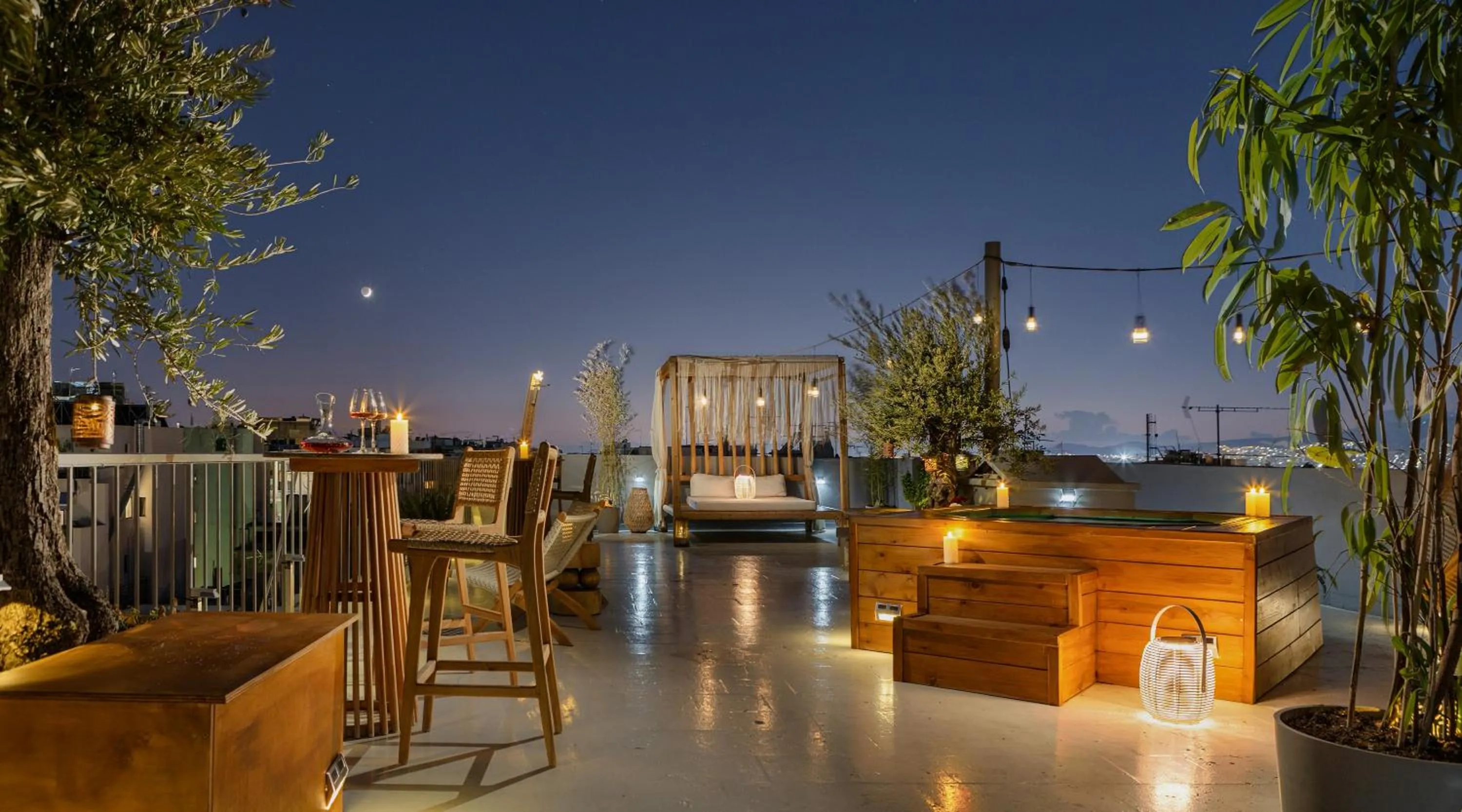 Balcony/Terrace in The Square Hotel by X&N