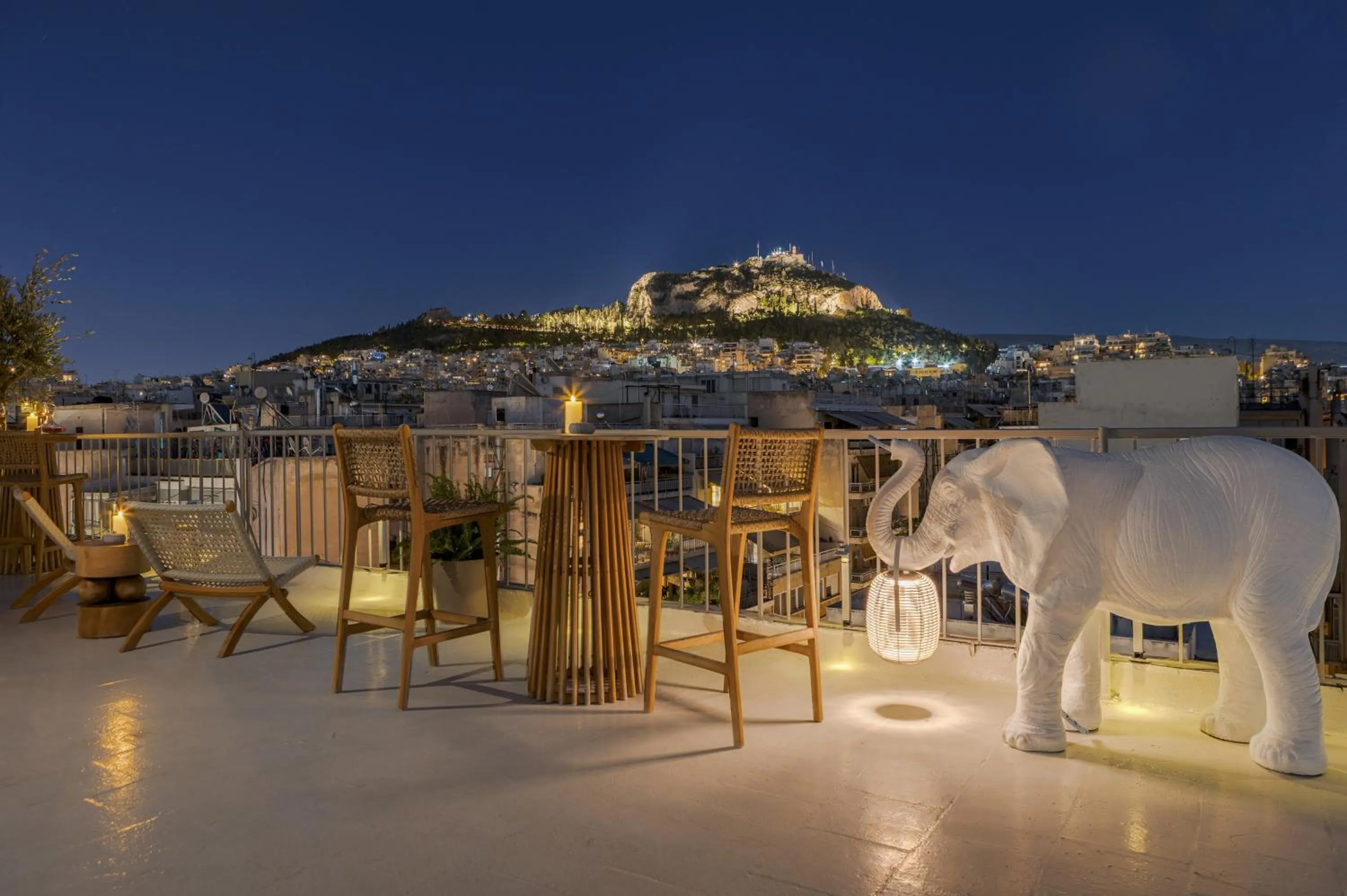 Balcony/Terrace in The Square Hotel by X&N