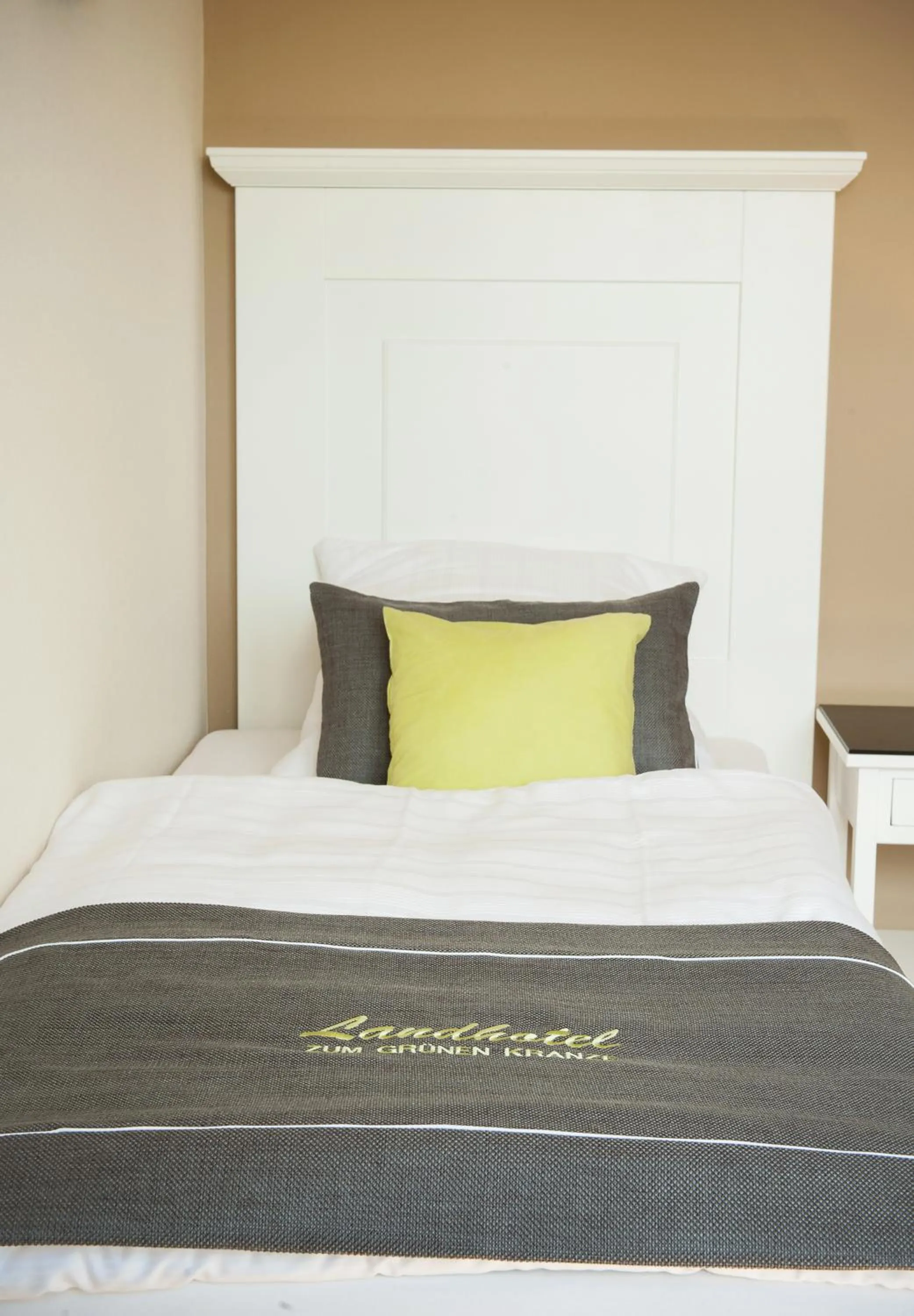 Bed in Landhotel zum grünen Kranze