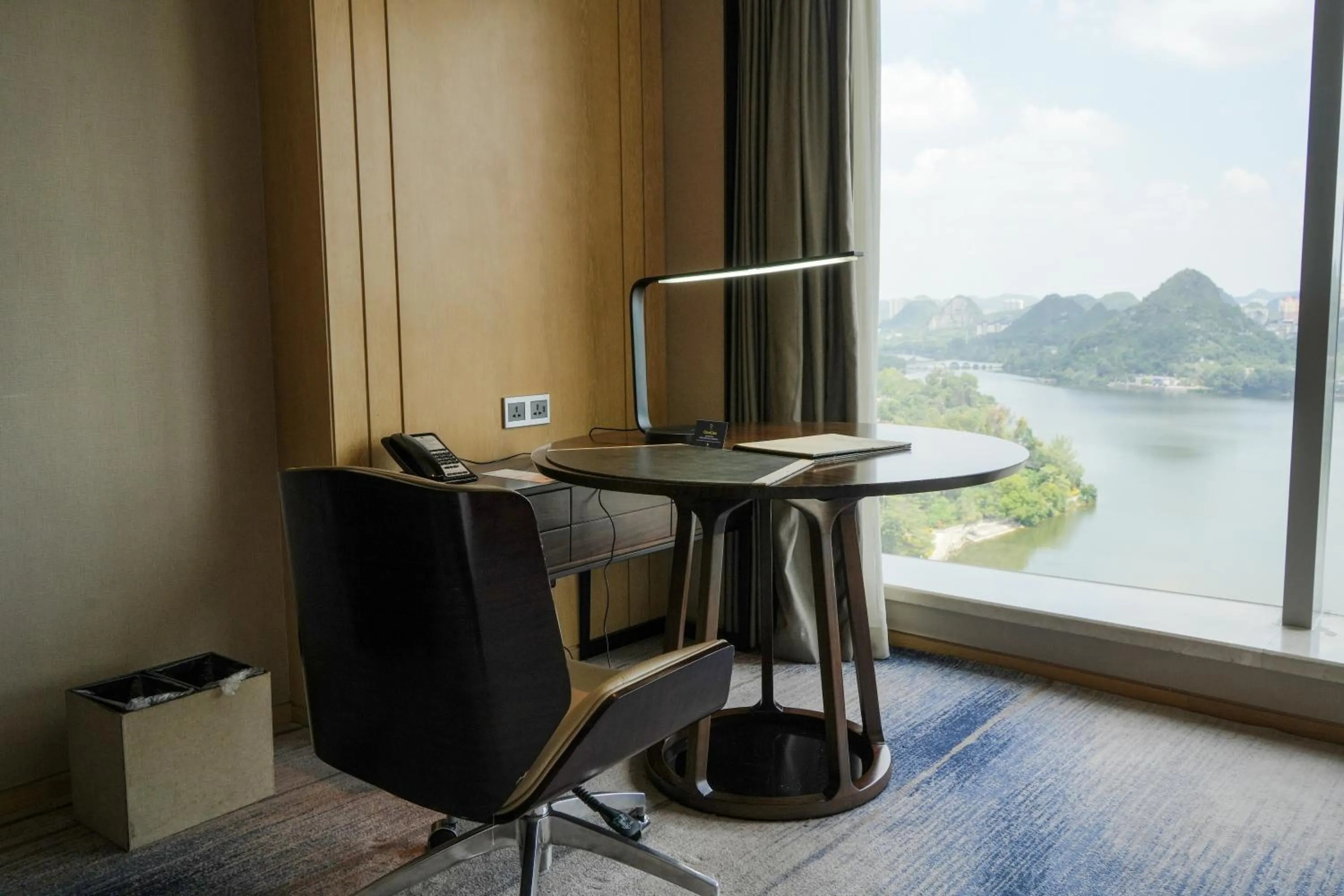 DoubleTree by Hilton Hotel Anshun