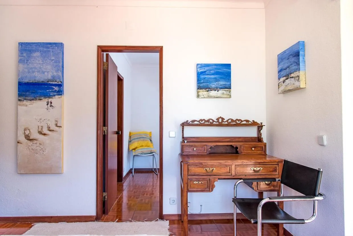 Decorative detail in Moby Dick Lodge Cascais