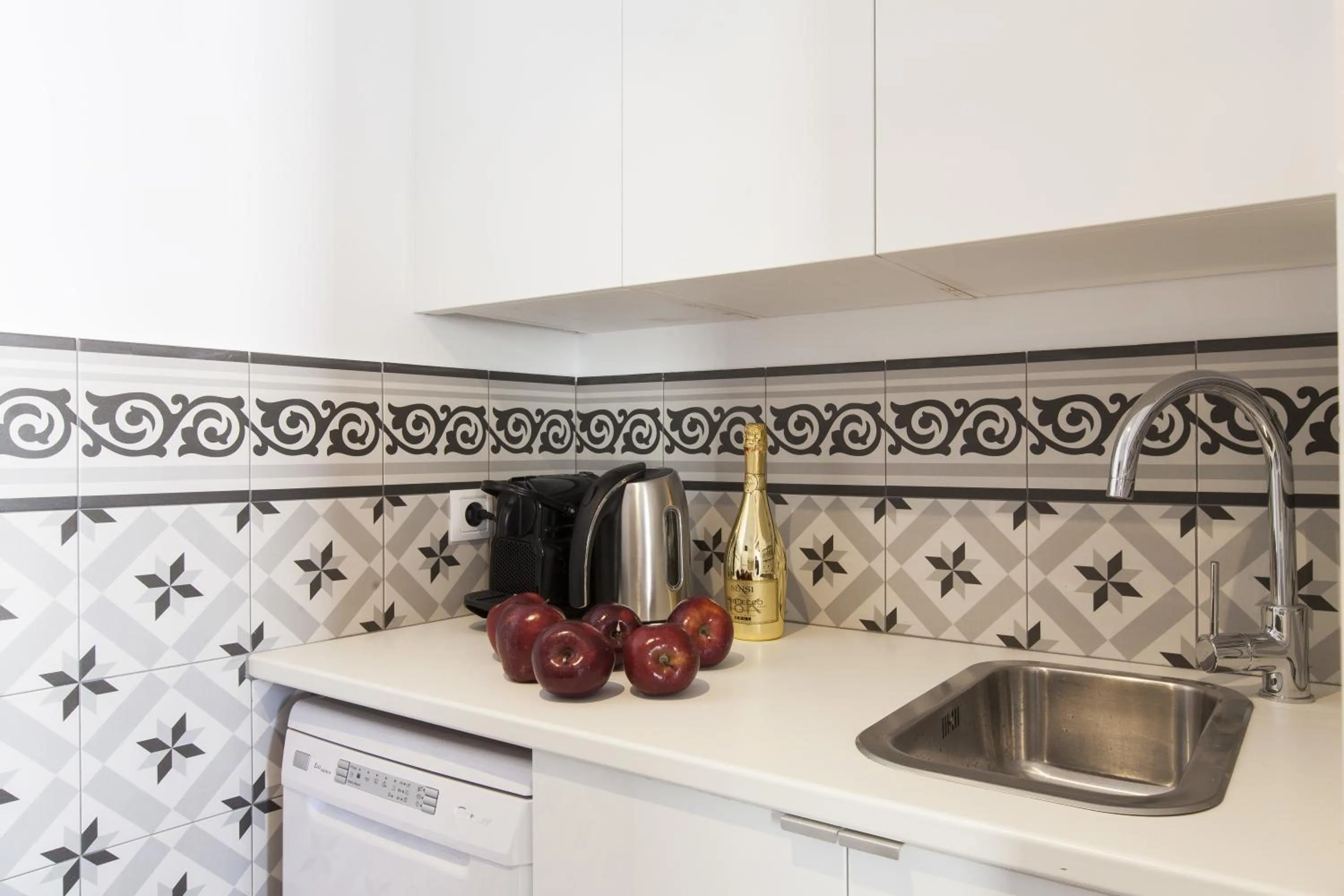 Coffee/tea facilities in Aspasios Charming Flats