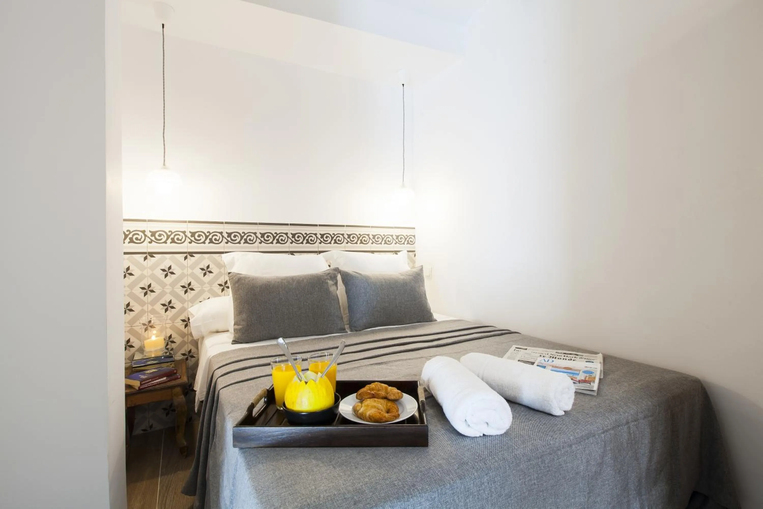 Photo of the whole room, Bed in Aspasios Charming Flats