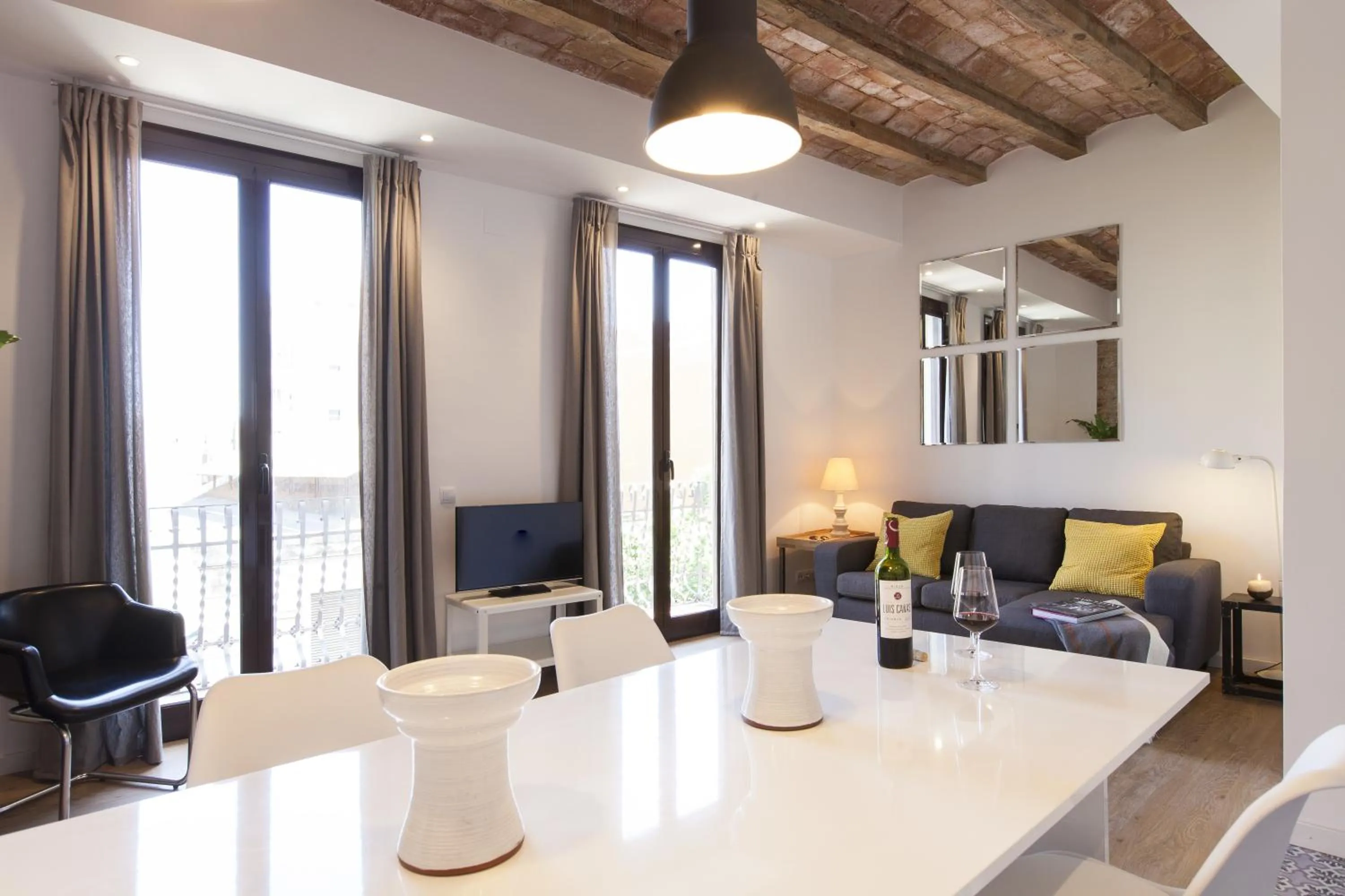 TV and multimedia in Aspasios Charming Flats