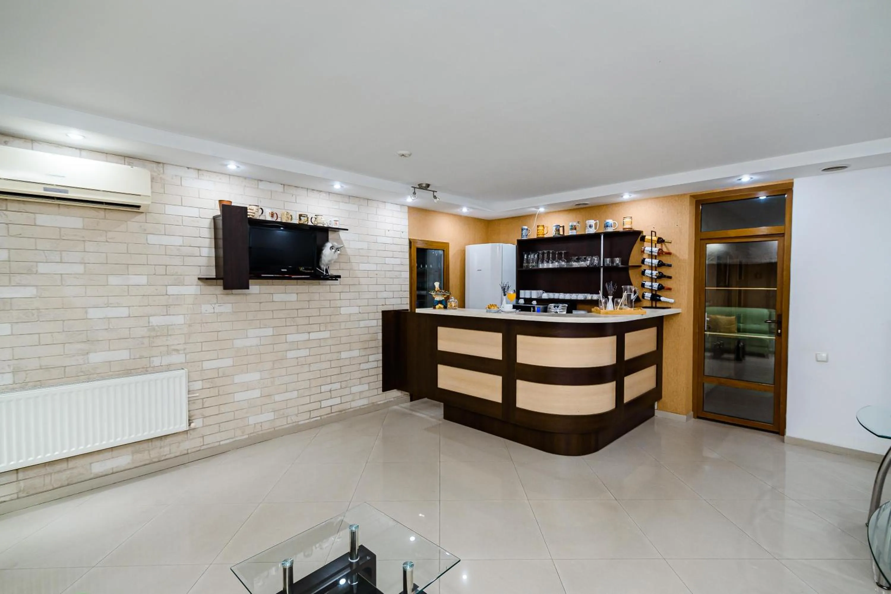 Restaurant/places to eat in TipTop Hotel CITY CENTER