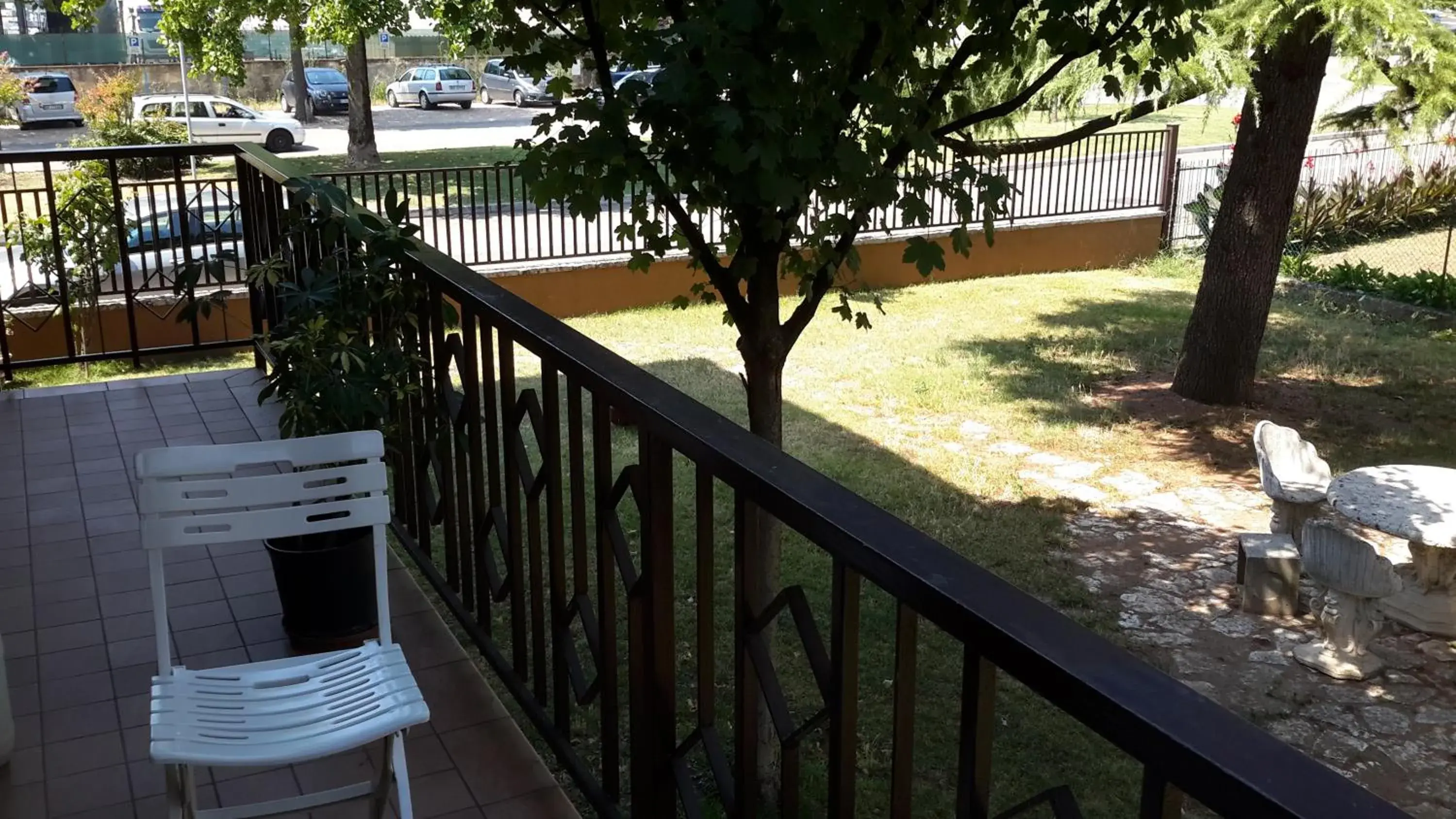 Deluxe Double Room with Garden View and Private Bathroom in B&B Il Mondo Di Ross Deluxe Double Room with Garden View and Private Bathroom in B&B Il Mondo Di Ross