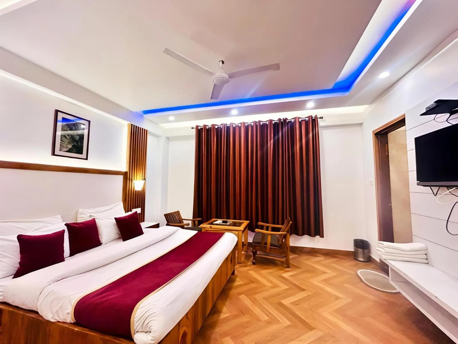 Communal lounge/ TV room, Bed in Hotel Dwaper A Premium Property Near Mall Road