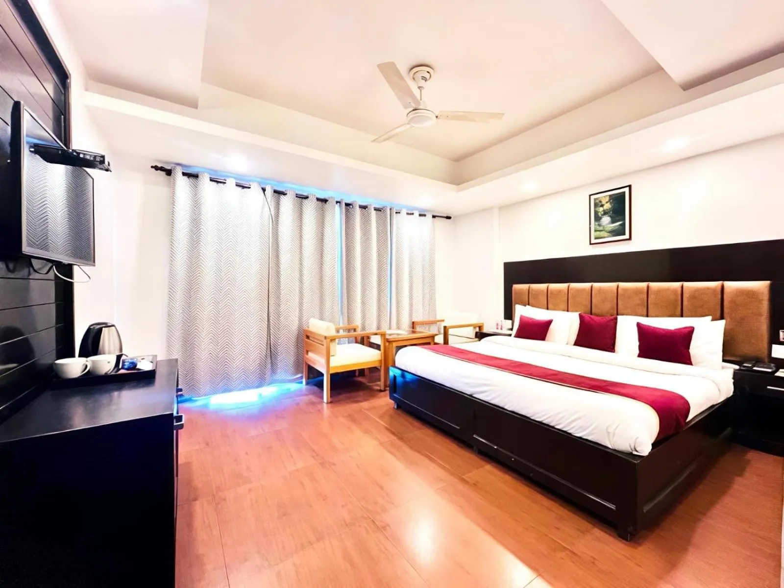 Communal lounge/ TV room, Bed in Hotel Dwaper A Premium Property Near Mall Road
