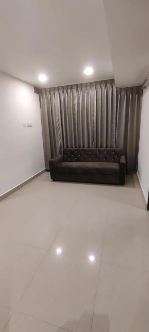 Five stones By Earth Hotel Ekkatuthangal Guindy