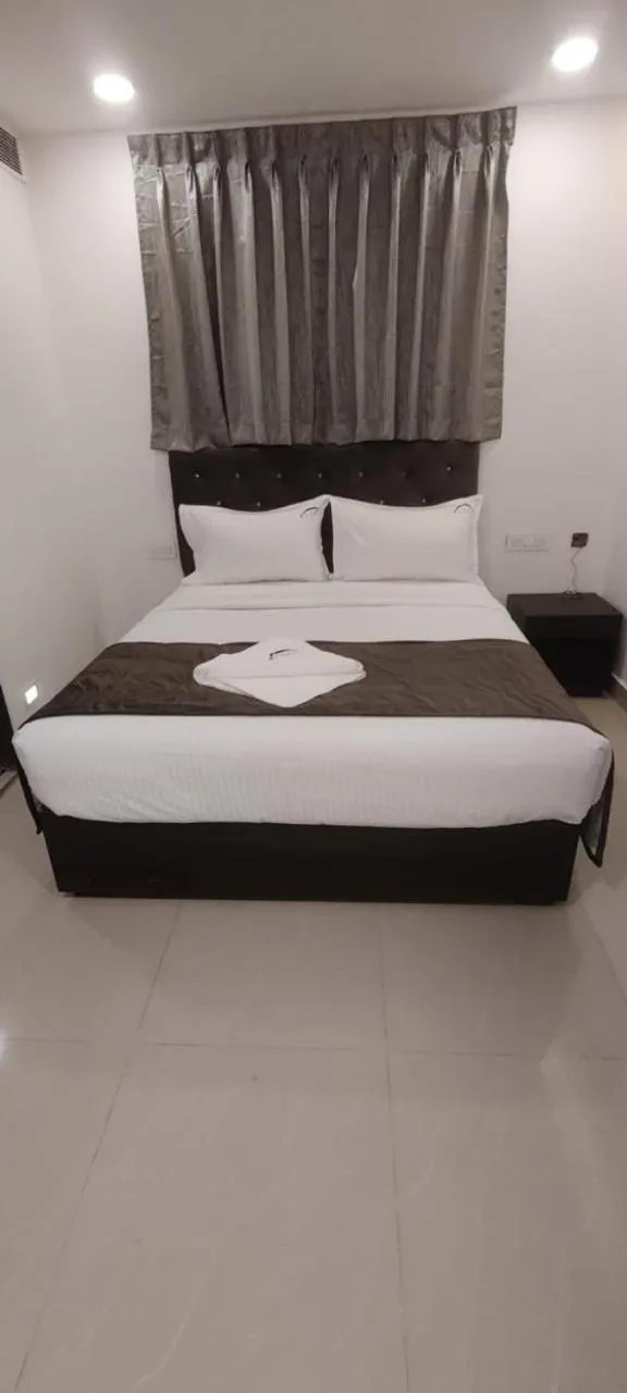 Five stones By Earth Hotel Ekkatuthangal Guindy