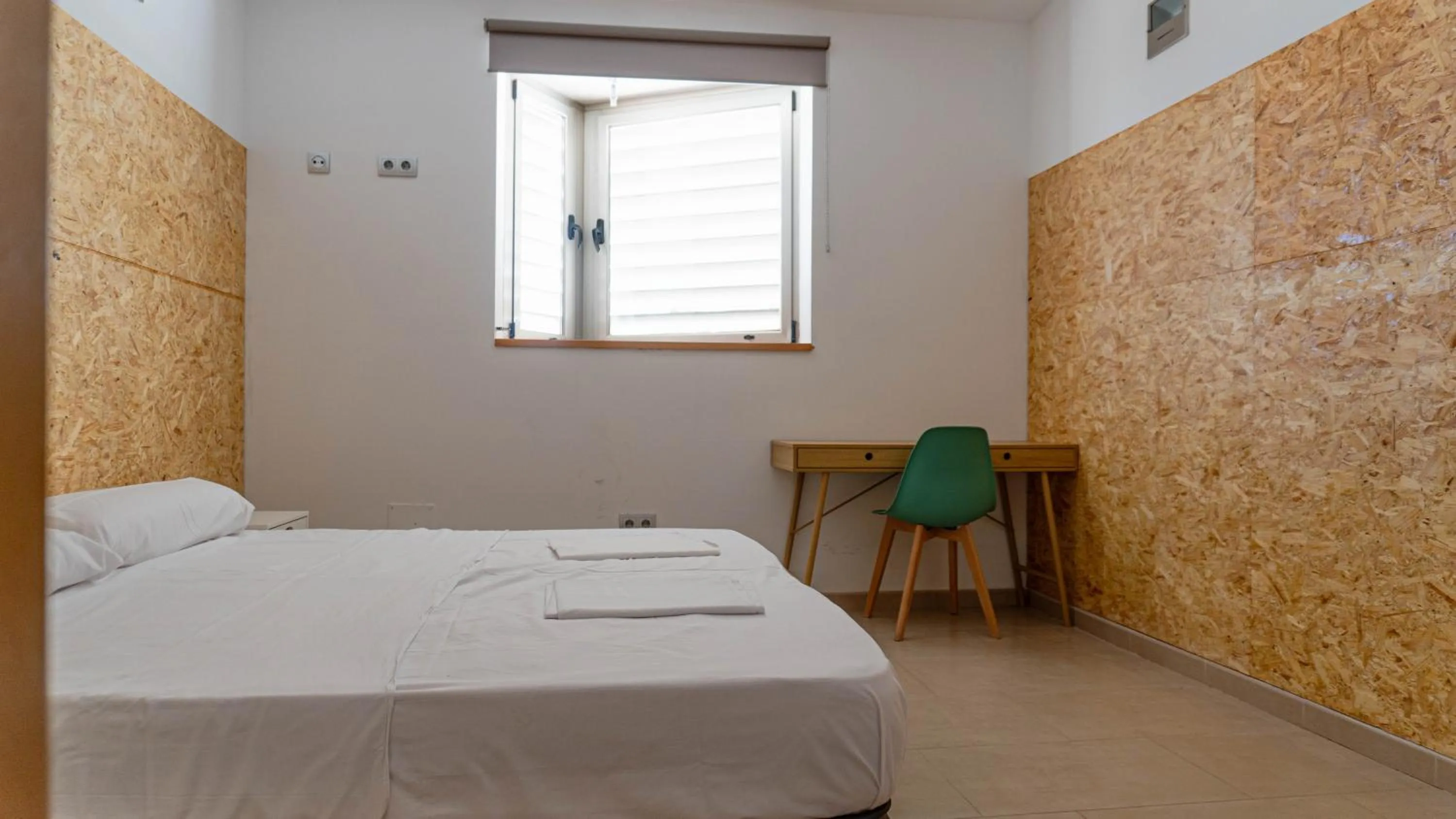 Photo of the whole room, Bed in Albergue Las Salinas