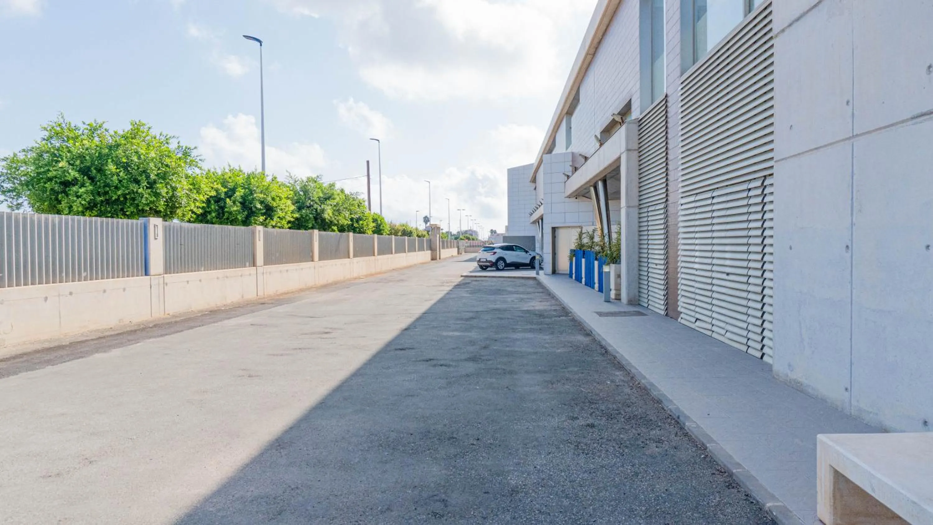 Parking in Albergue Las Salinas