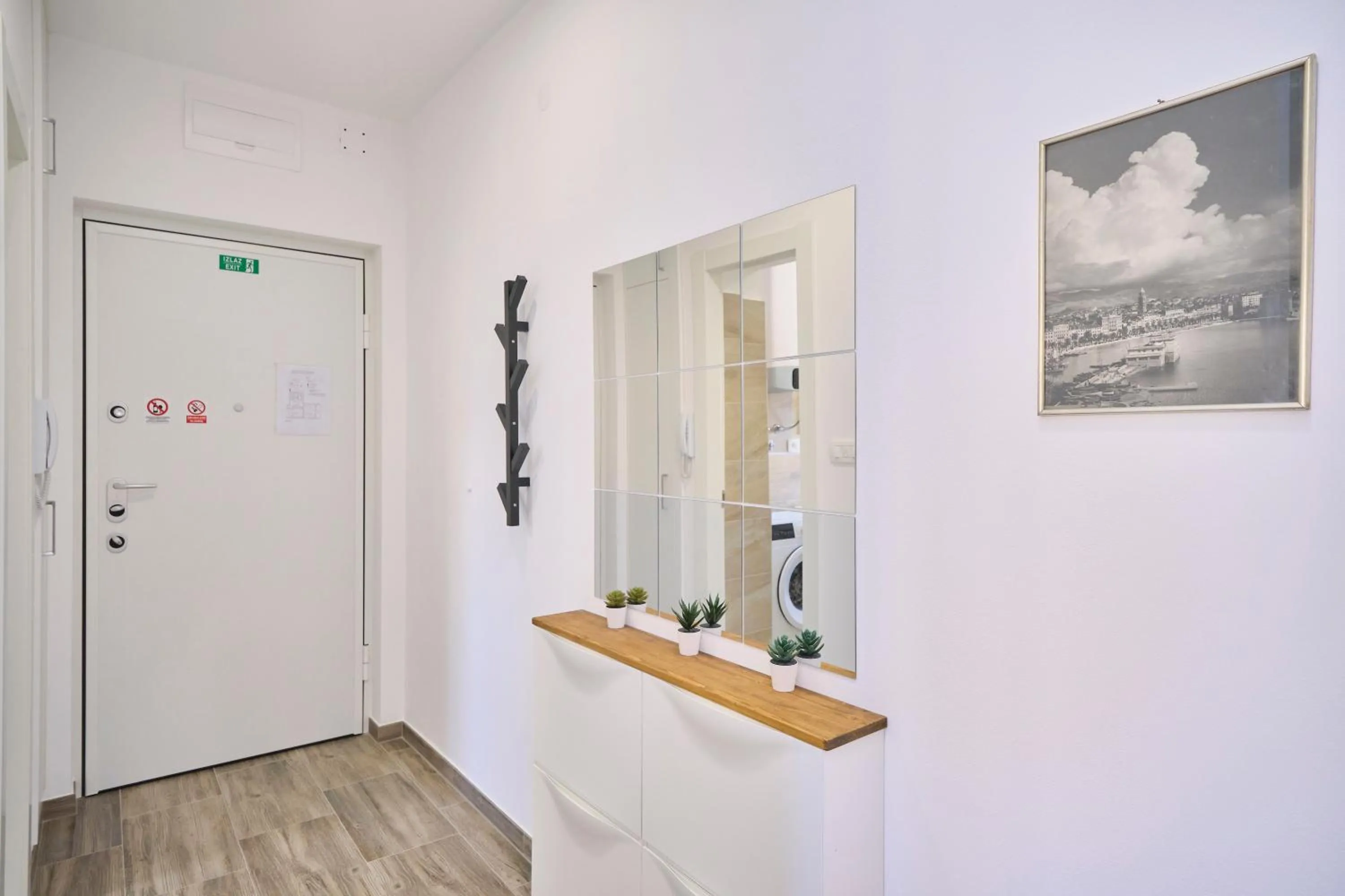 LAV Central Apartment by Litto