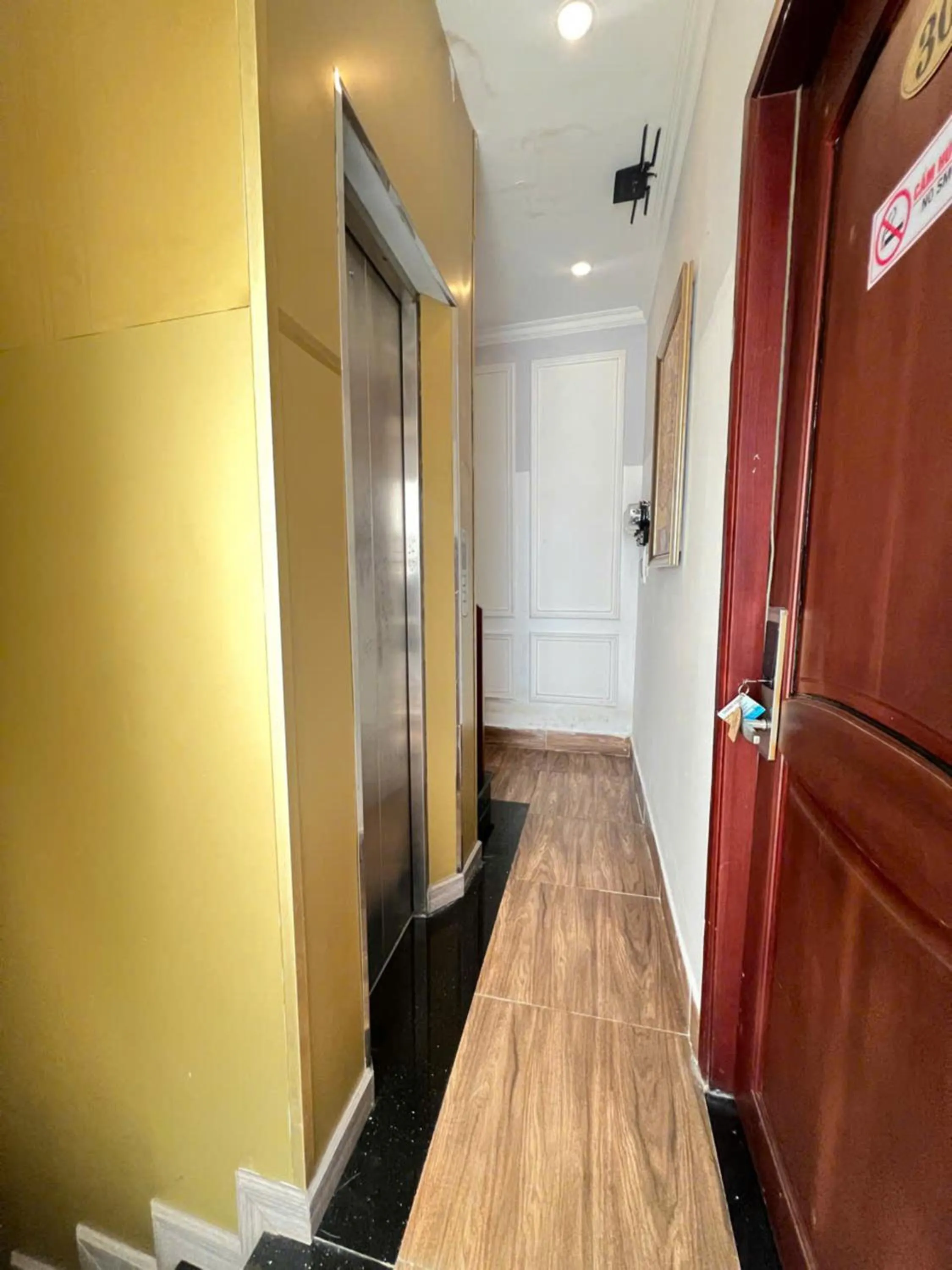 elevator in StayX Saigon Center