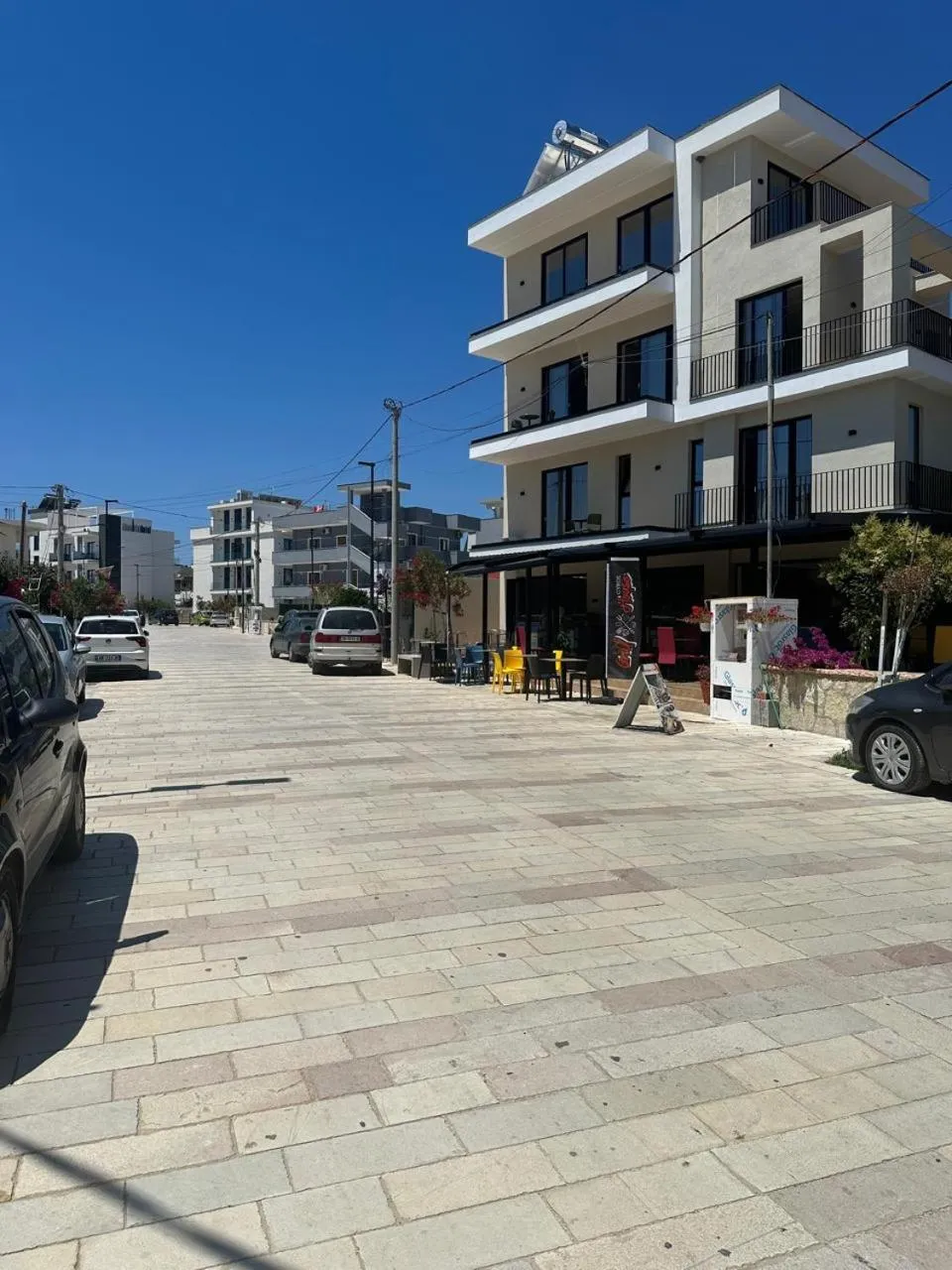 Neighbourhood in Hotel Parid