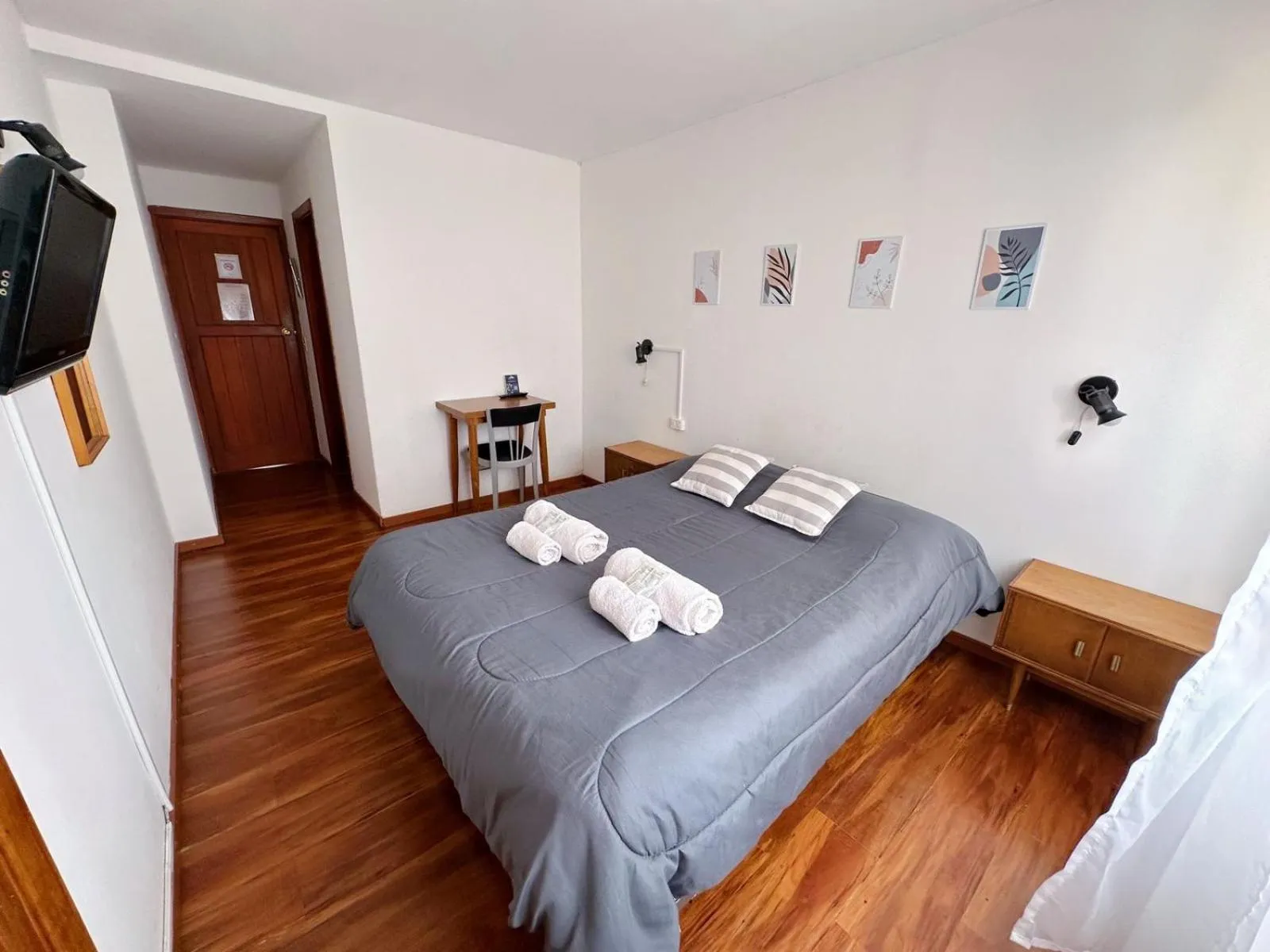 Photo of the whole room, Bed in Hosteria Puyehue