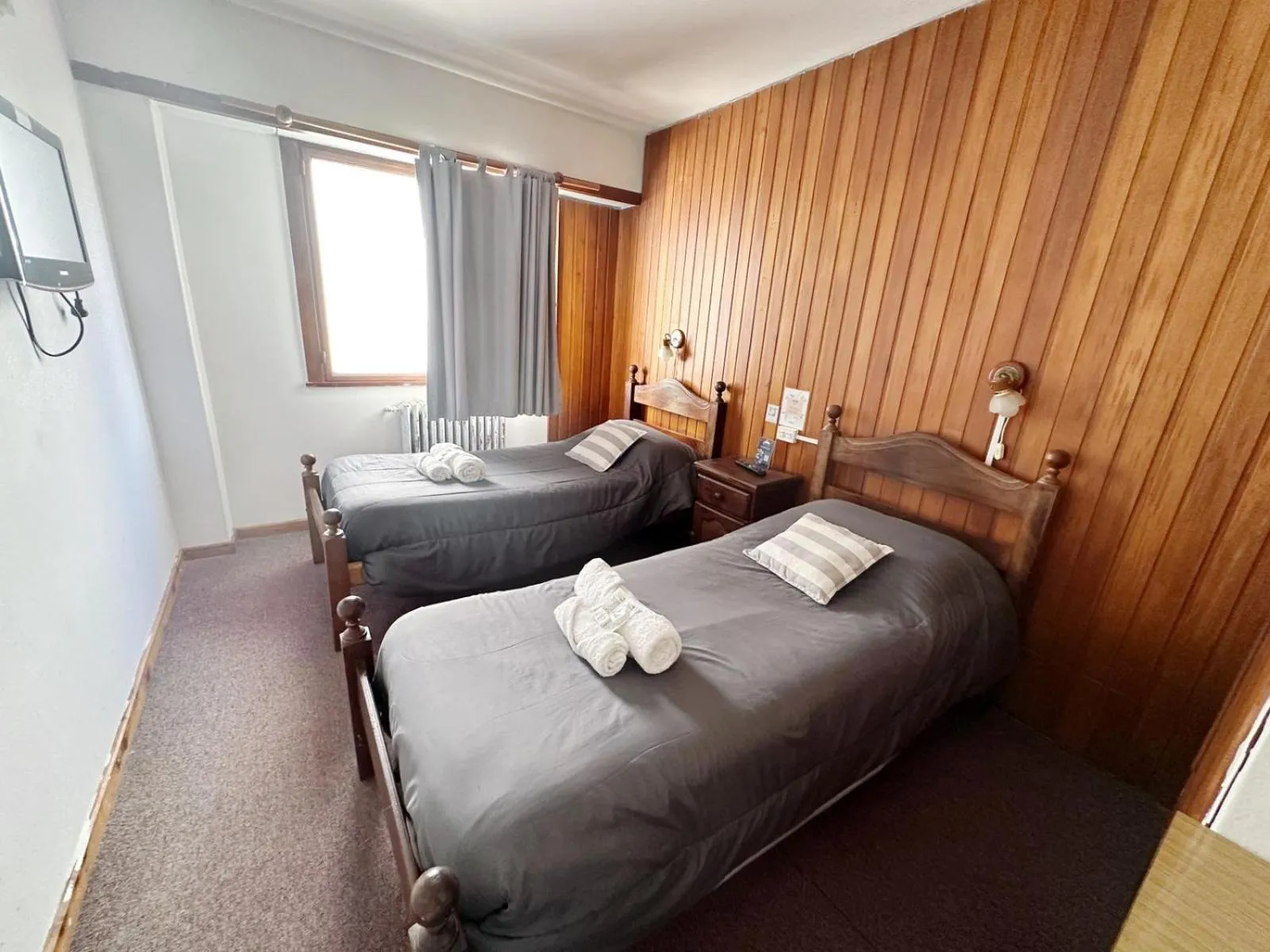 Photo of the whole room, Bed in Hosteria Puyehue