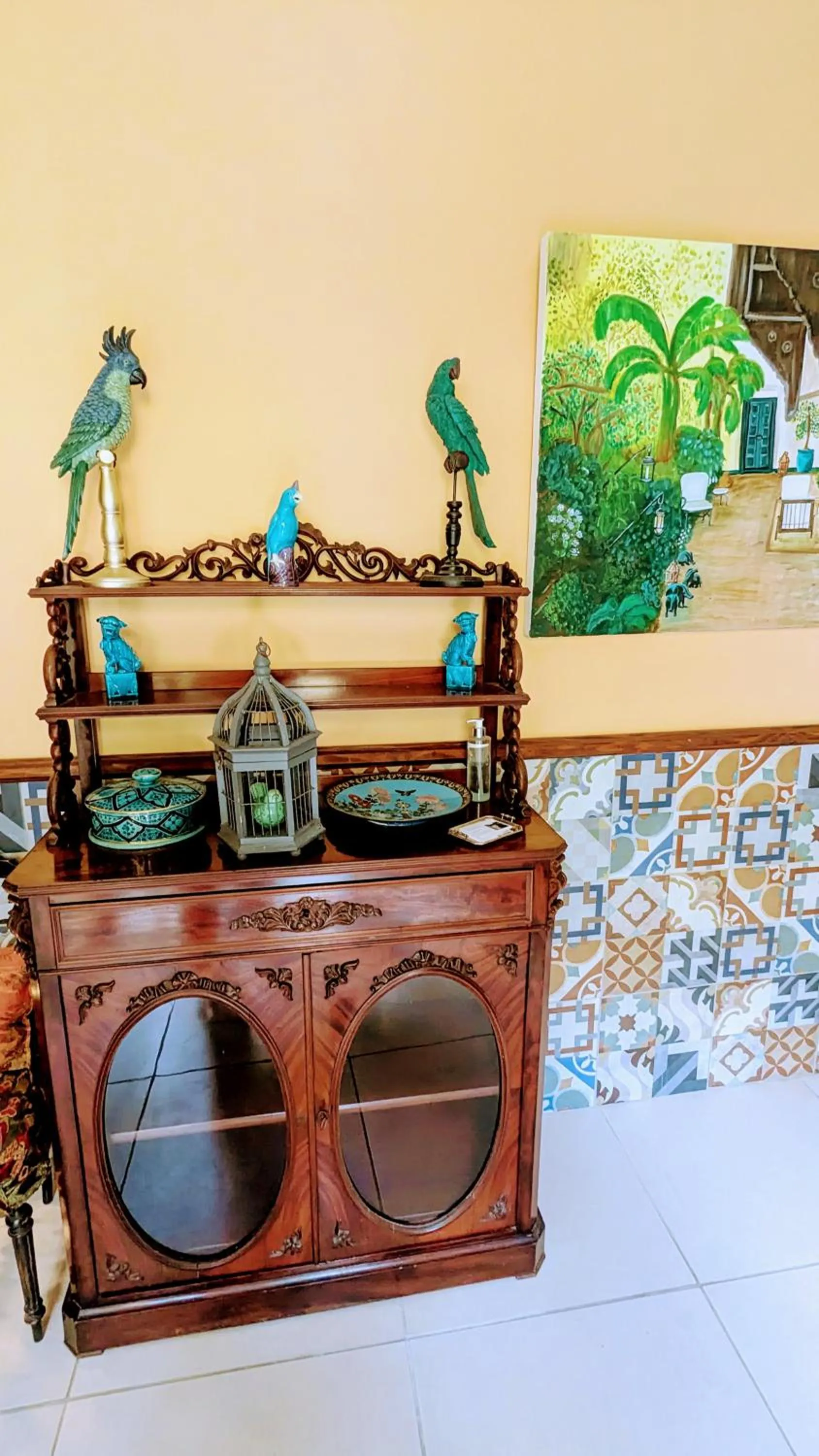 Property building in Chambre d'Hôtes La Grenade Bleue