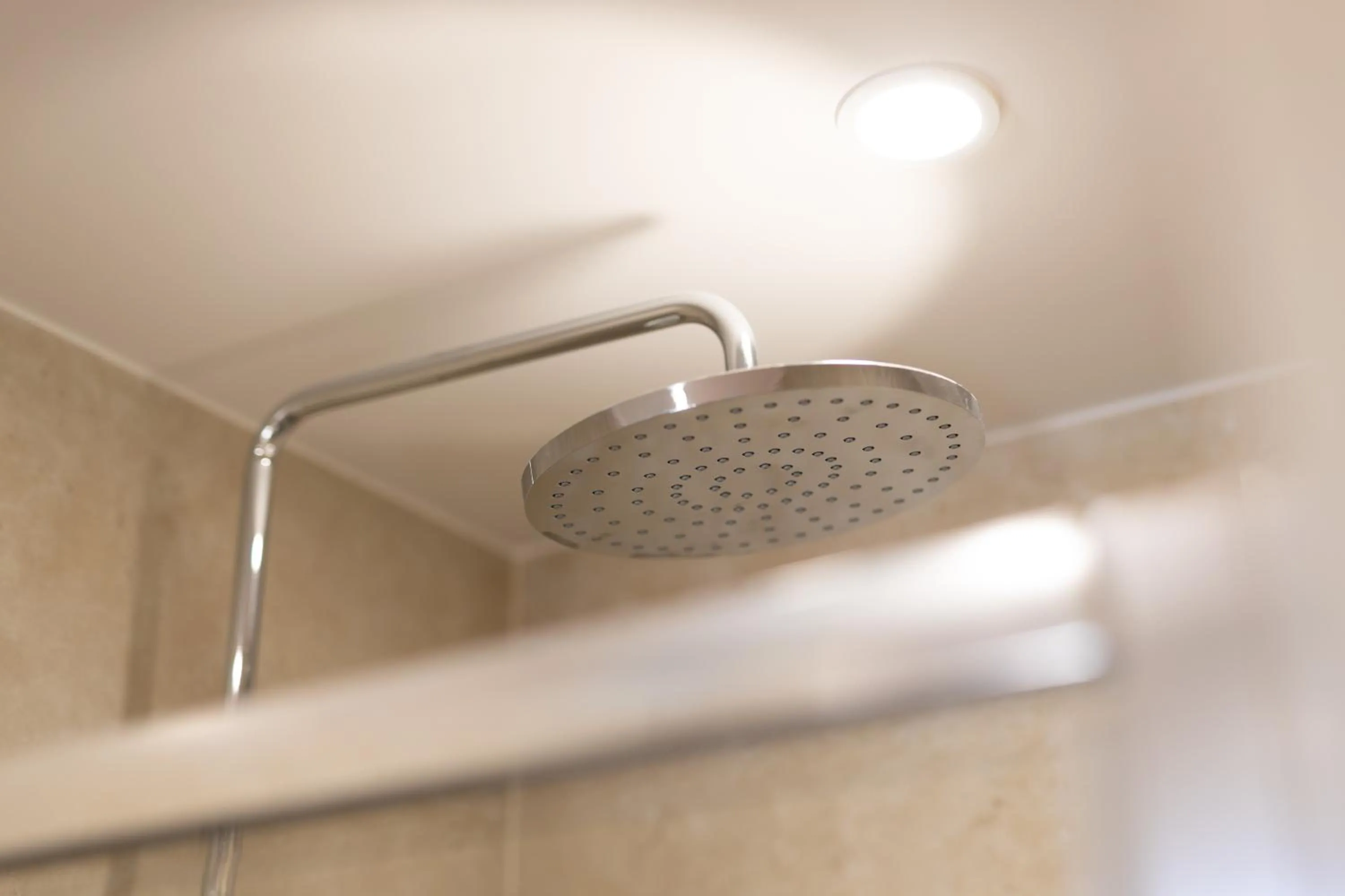 Shower in Hôtel Lou Juan