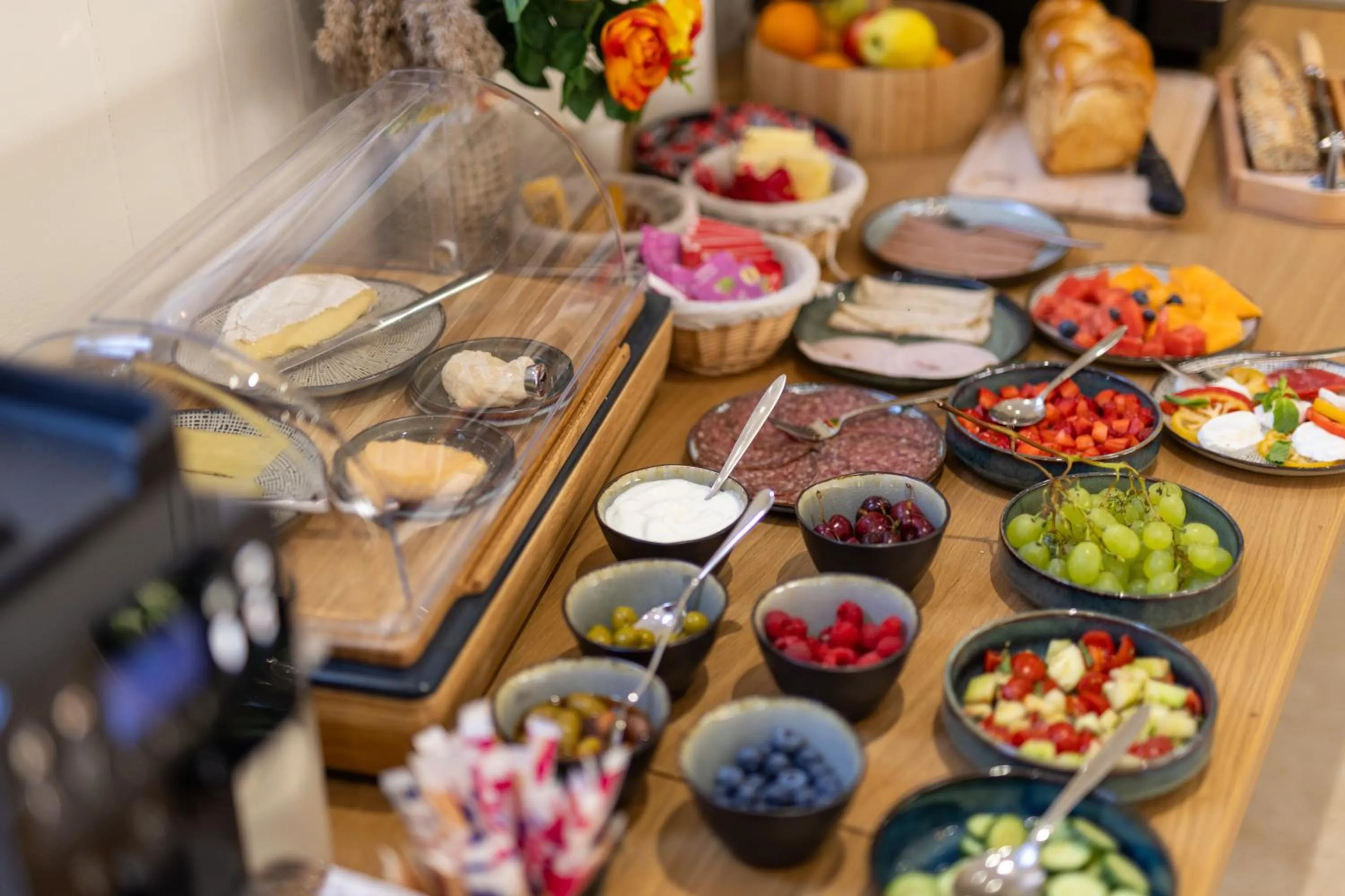 Breakfast in Hôtel Lou Juan