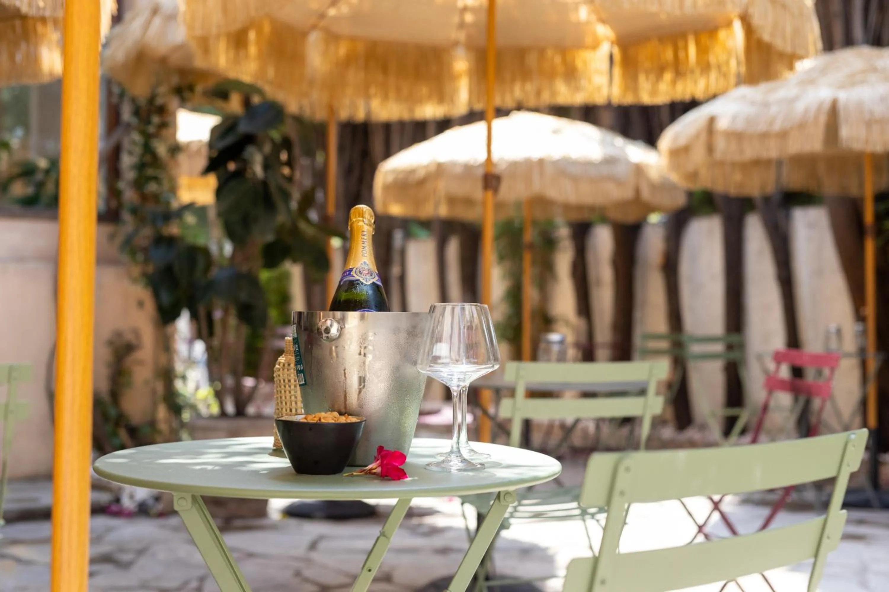 Garden in Hôtel Lou Juan