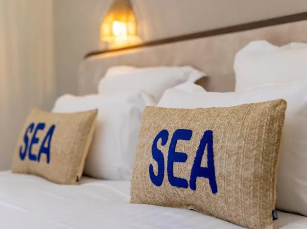 Bed in Hôtel Lou Juan