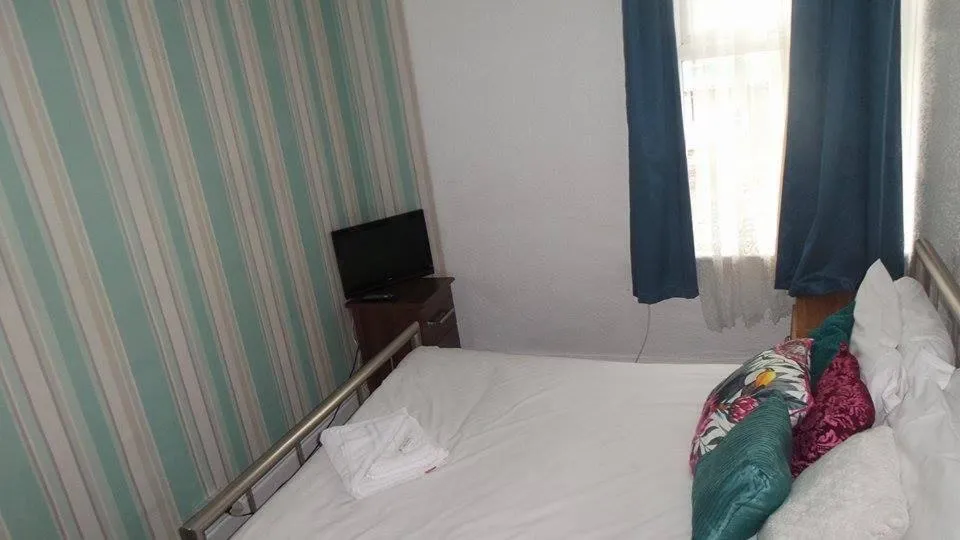 Bed in Tulip Hotel Blackpool