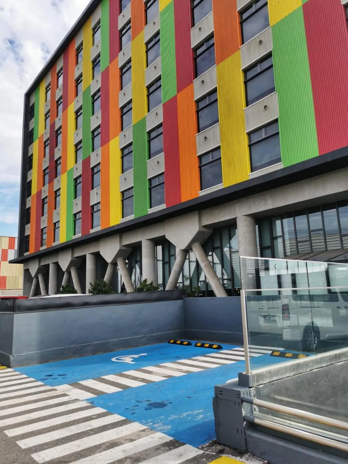 Property building in Courtyard by Marriott Santiago Airport