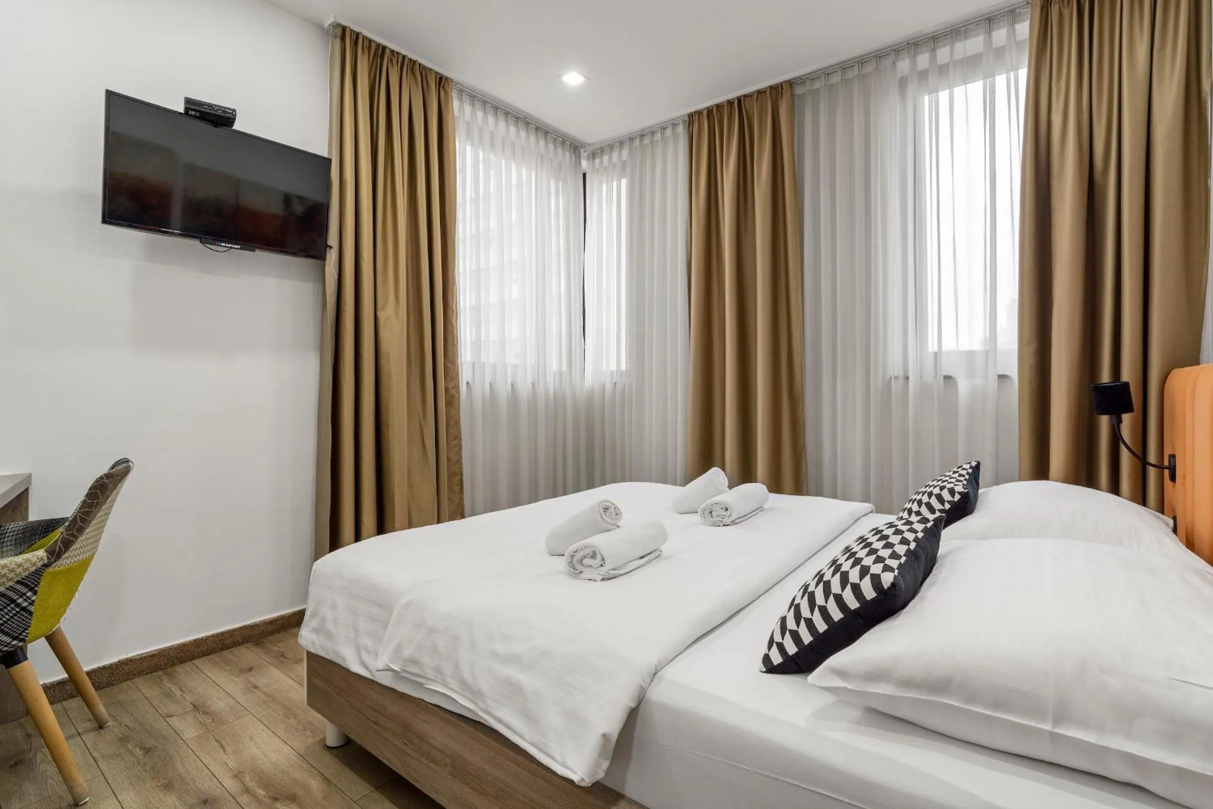 TV and multimedia, Bed in The Hotel National