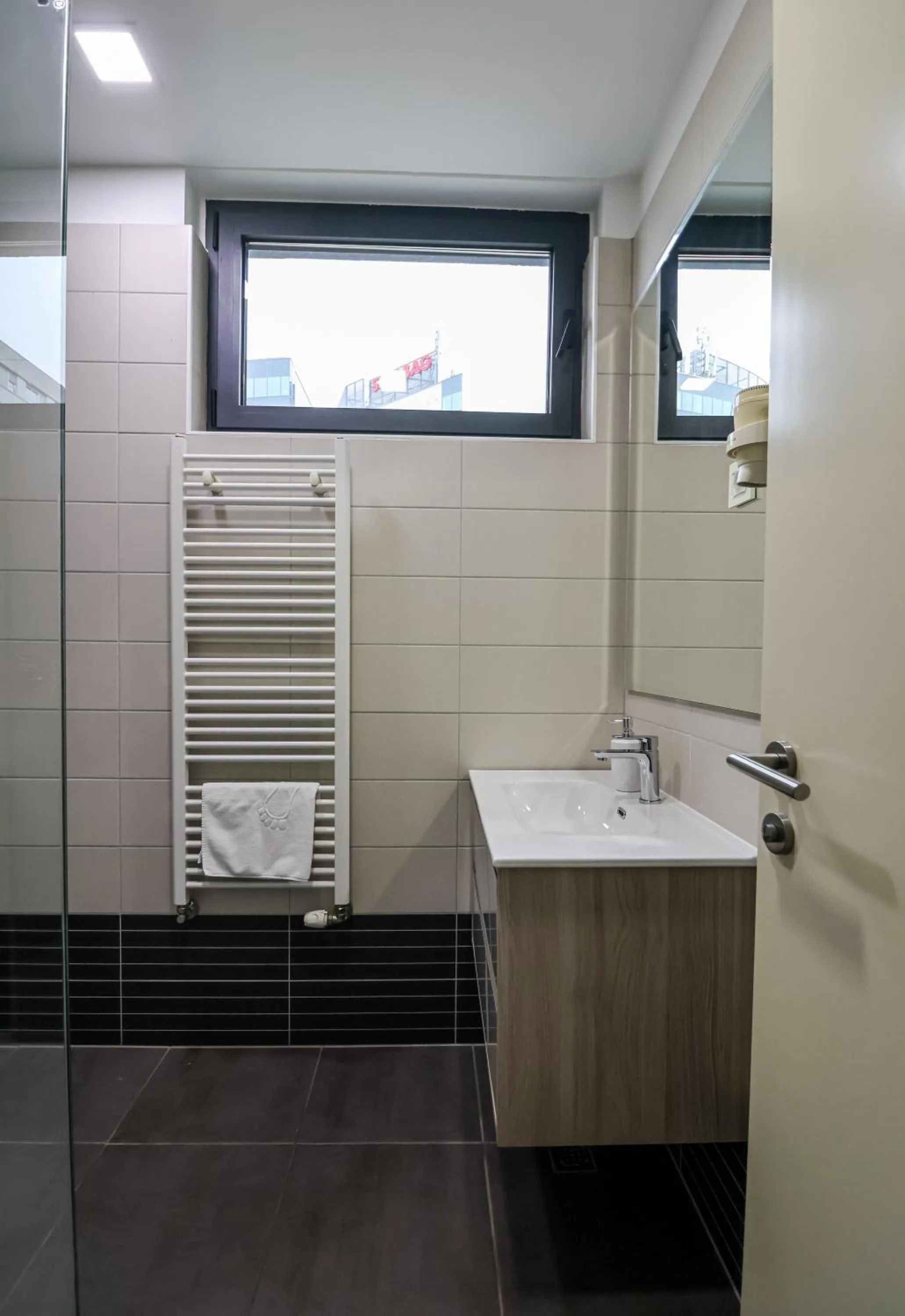 Toilet in The Hotel National