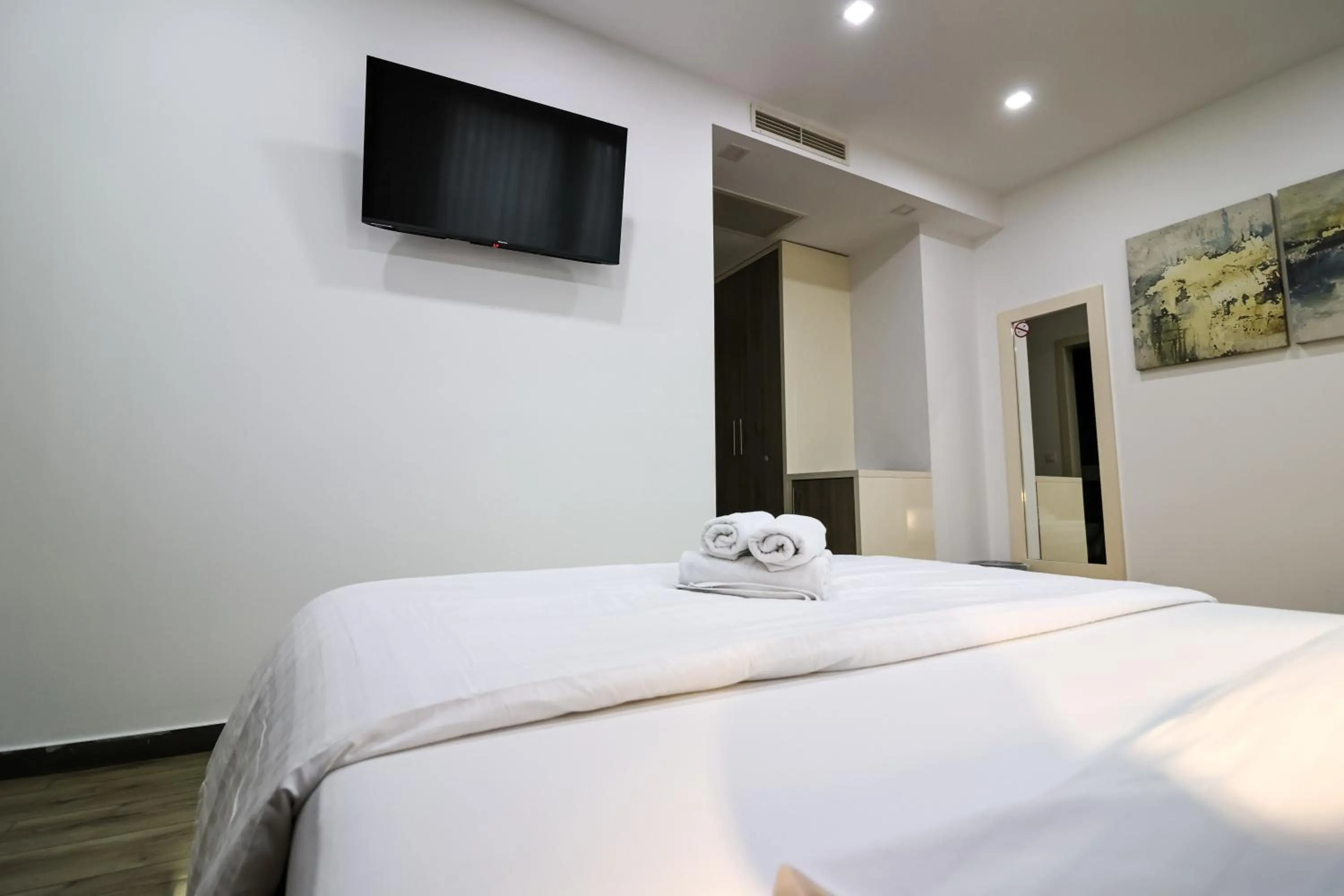 TV and multimedia, Bed in The Hotel National