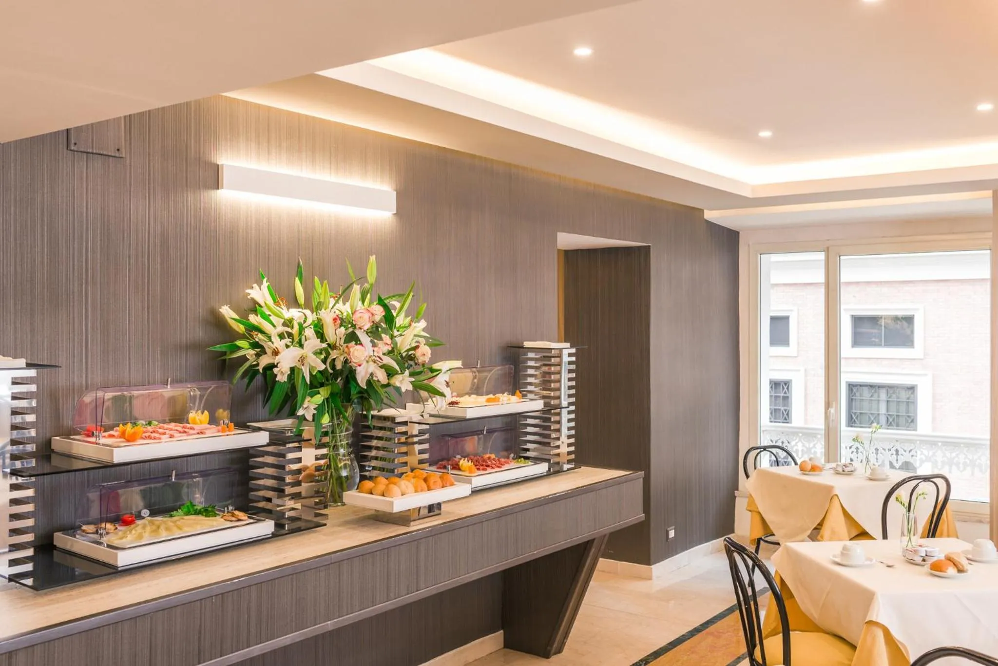 Buffet breakfast in Raeli Hotel Siracusa