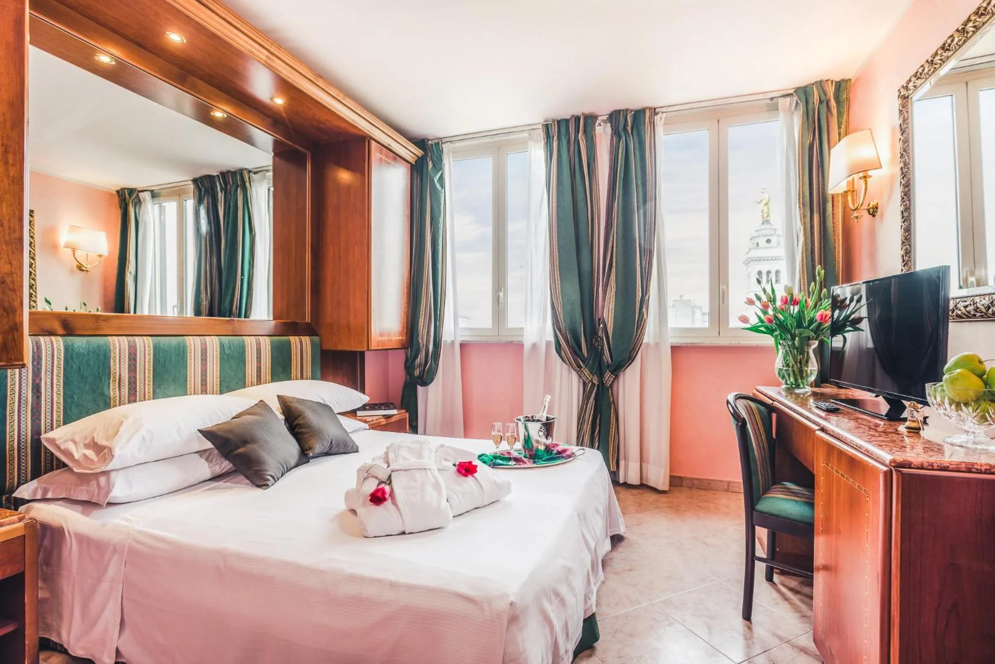 Bedroom, Bed in Raeli Hotel Siracusa