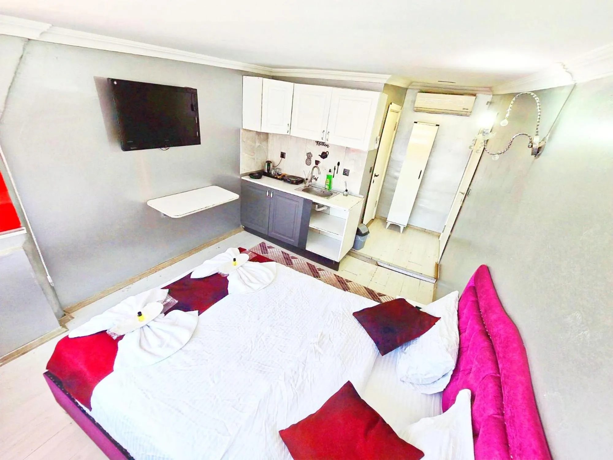 Bed in Taksim Luxury Capital Hotel