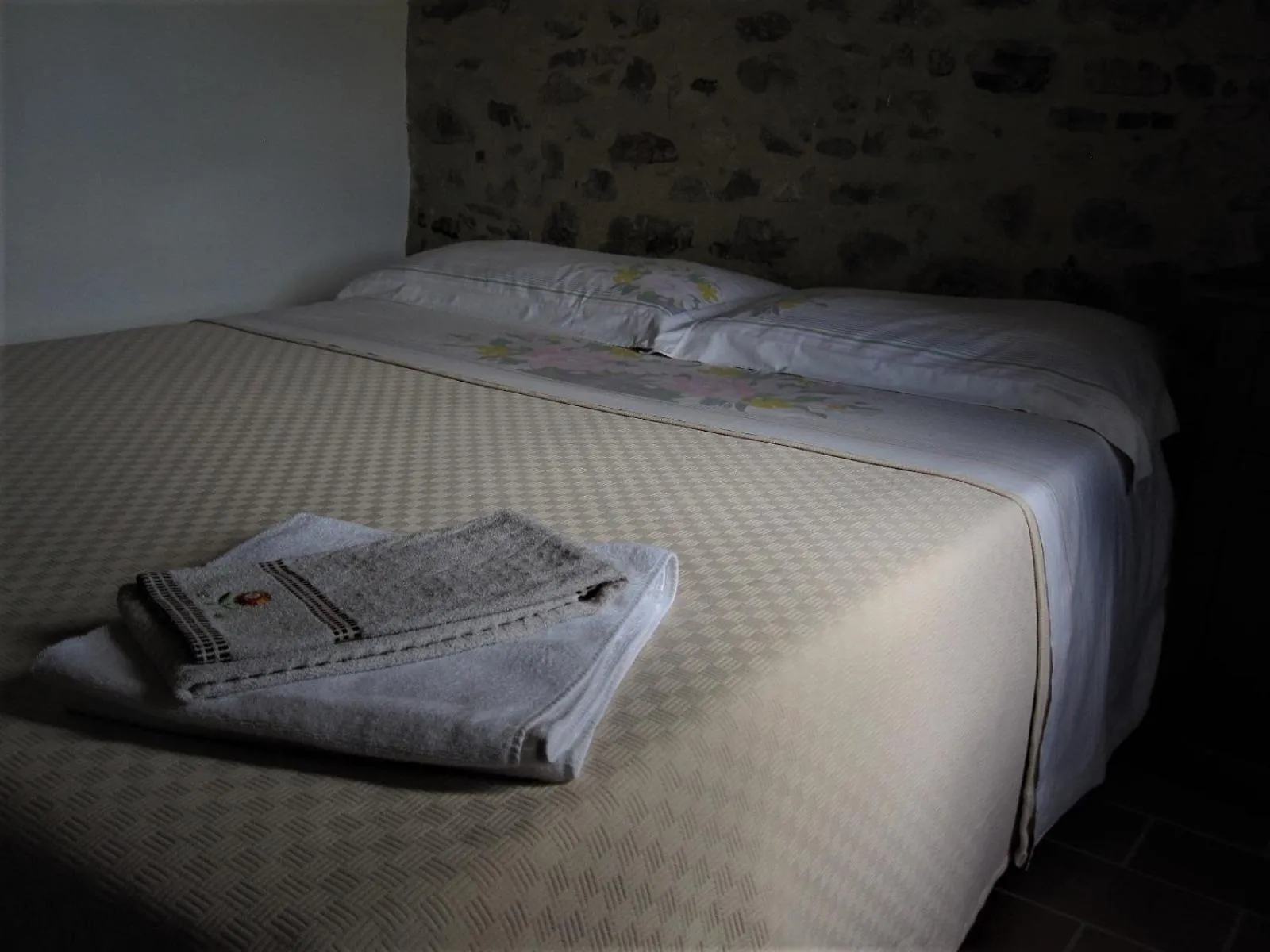 Bedroom, Bed in La Pietra Rara B&B