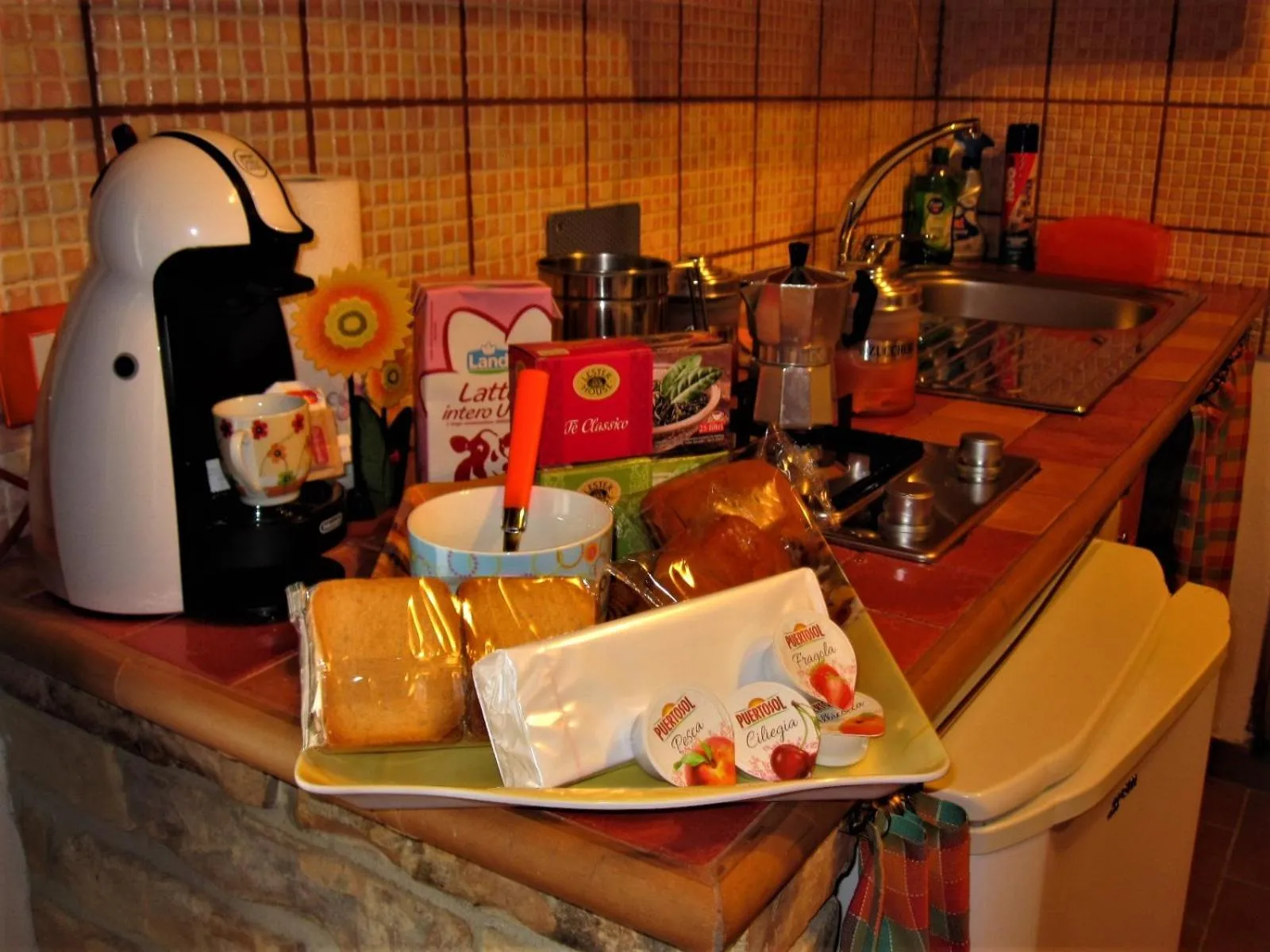Italian breakfast in La Pietra Rara B&B