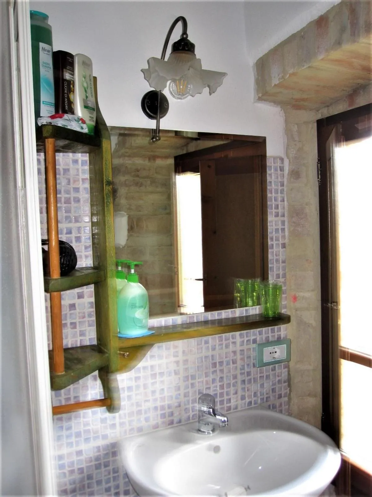 Bathroom in La Pietra Rara B&B