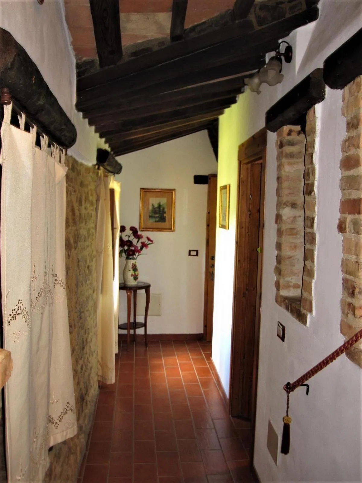 Facade/entrance in La Pietra Rara B&B