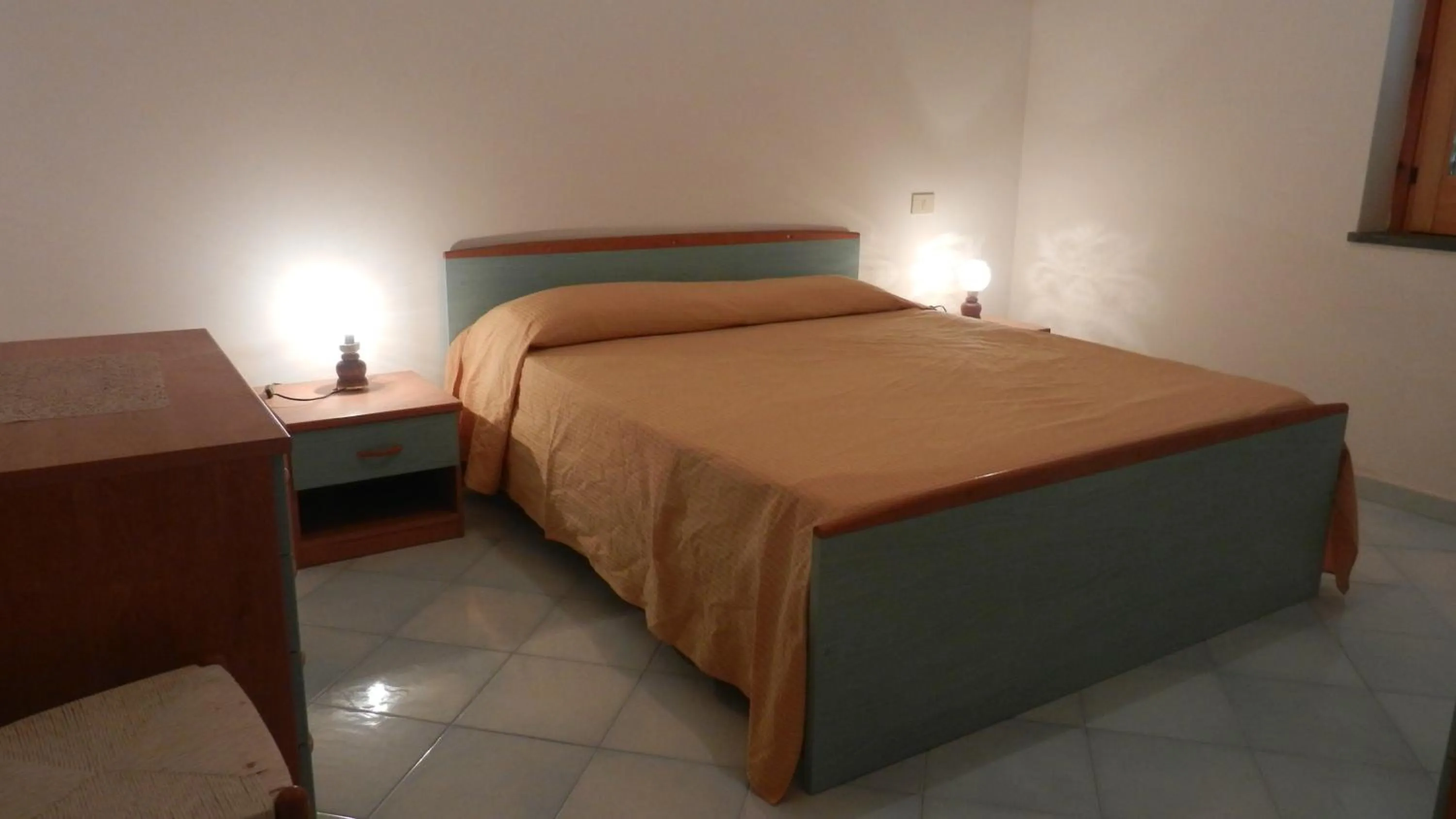 Photo of the whole room, Bed in Eolian Residence