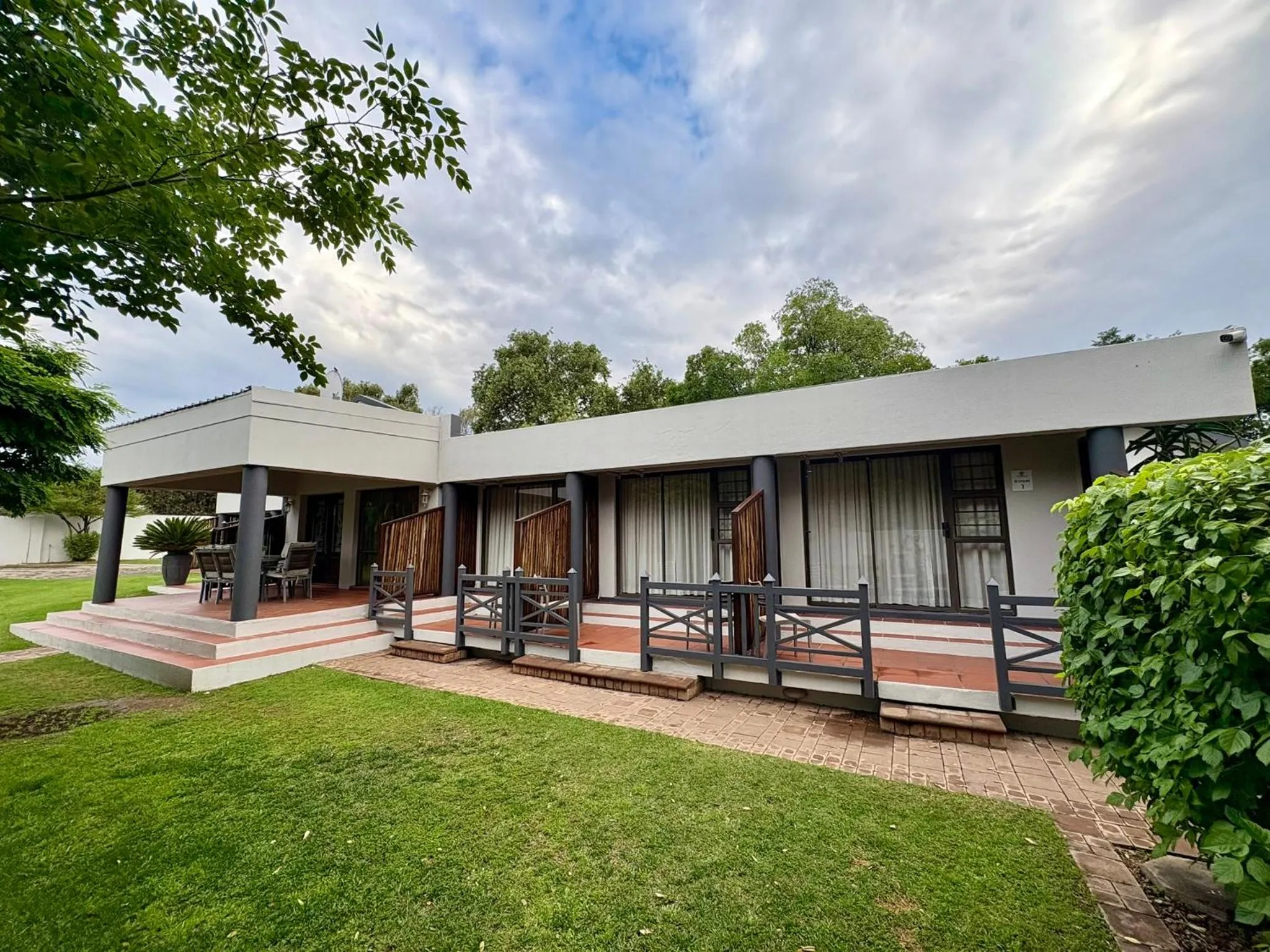 Garden in The Suburban Guest House
