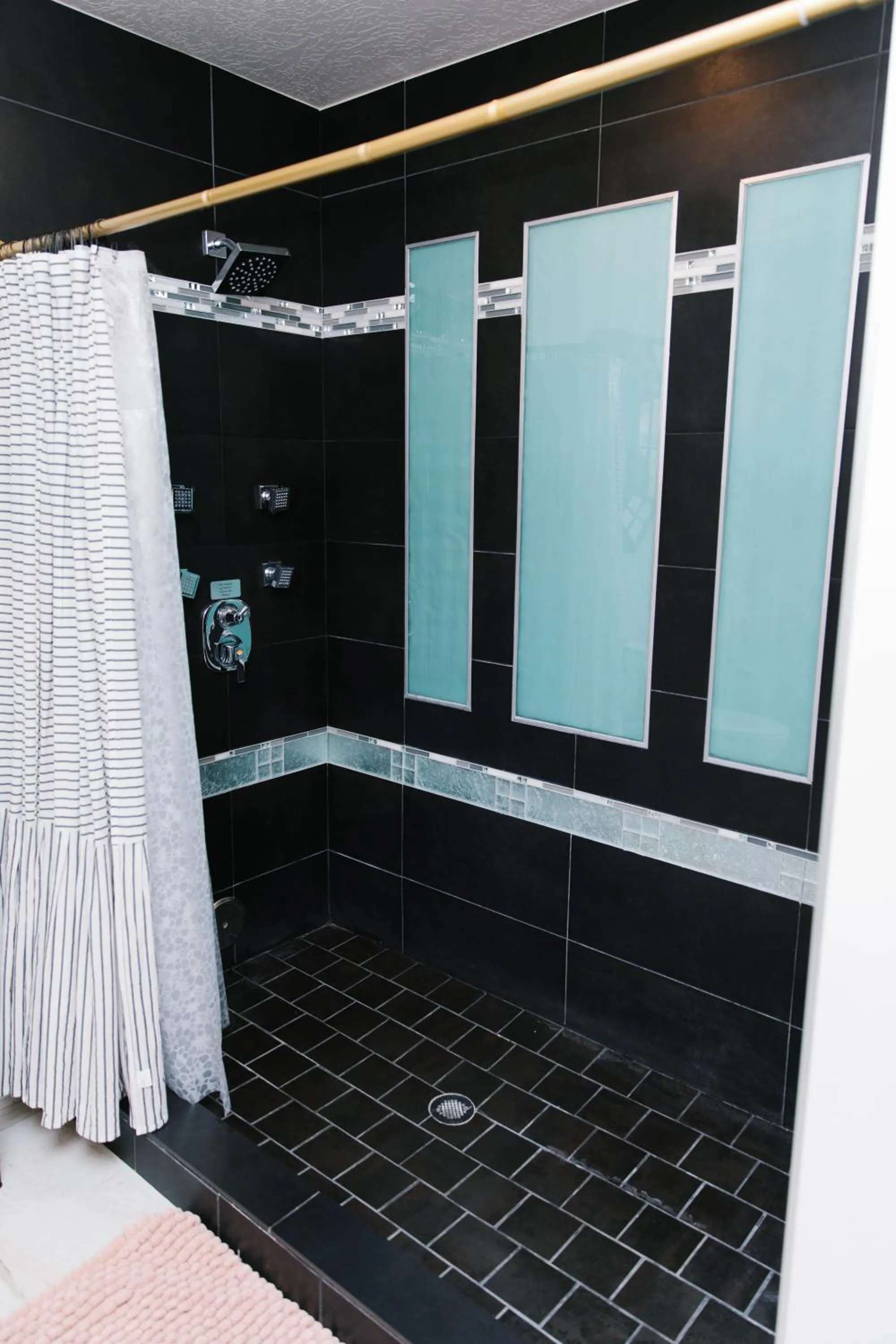 5th East Hall Bed & Breakfast