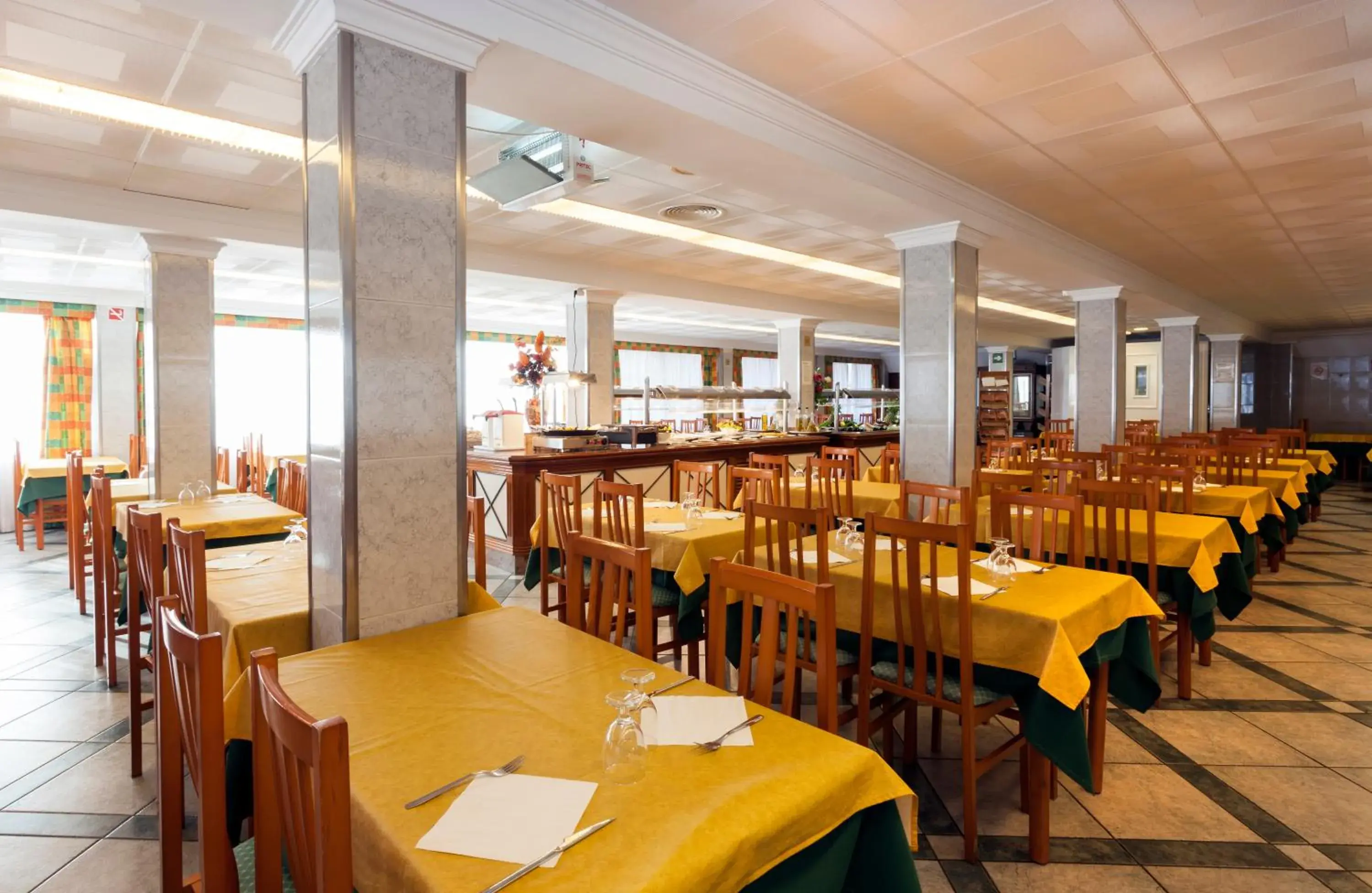 Restaurant/places to eat in Hotel Riutort Restaurant/places to eat in Hotel Riutort
