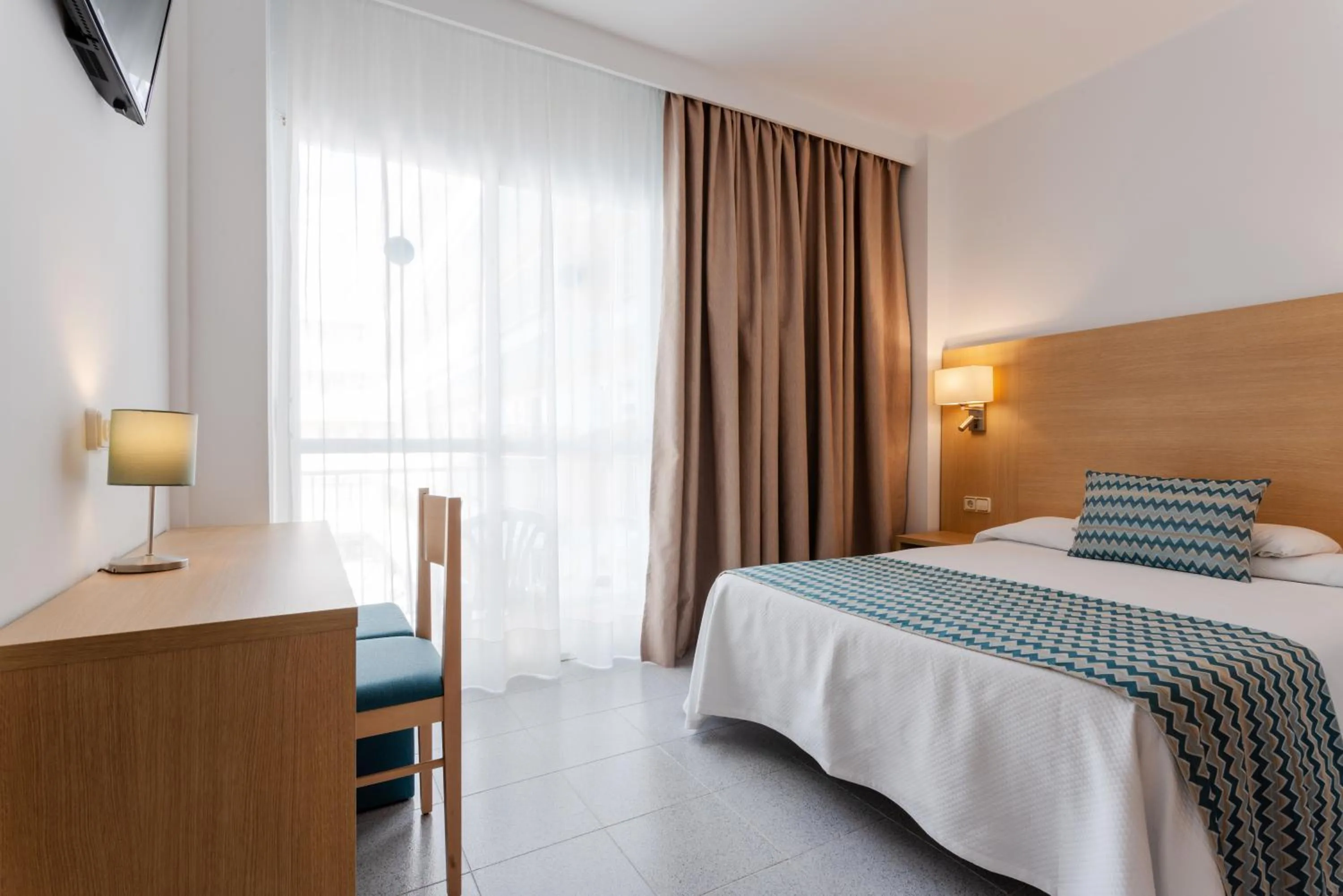 Bedroom, Bed in Hotel Riutort